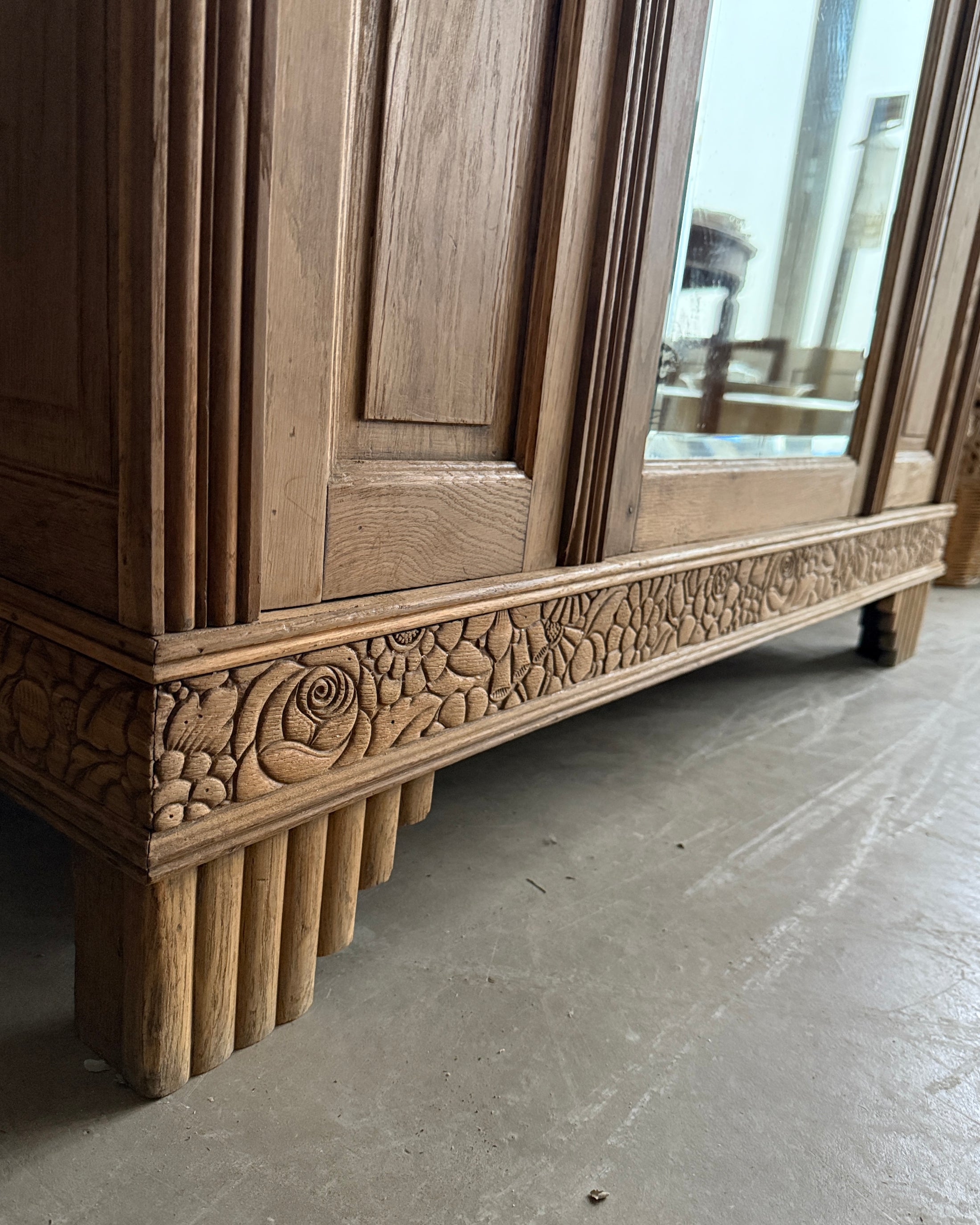 Armoire Art Déco en chêne