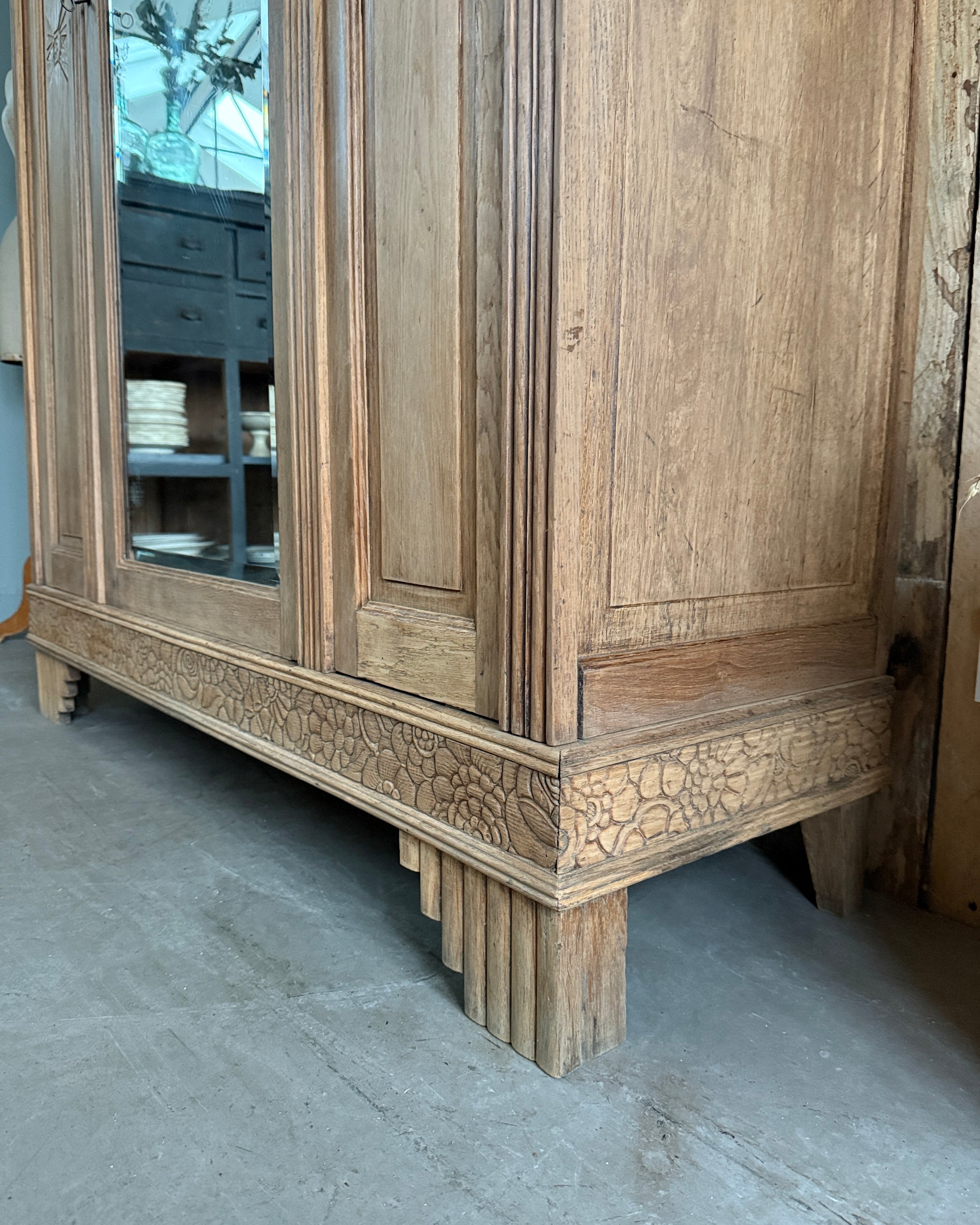 Armoire Art Déco en chêne