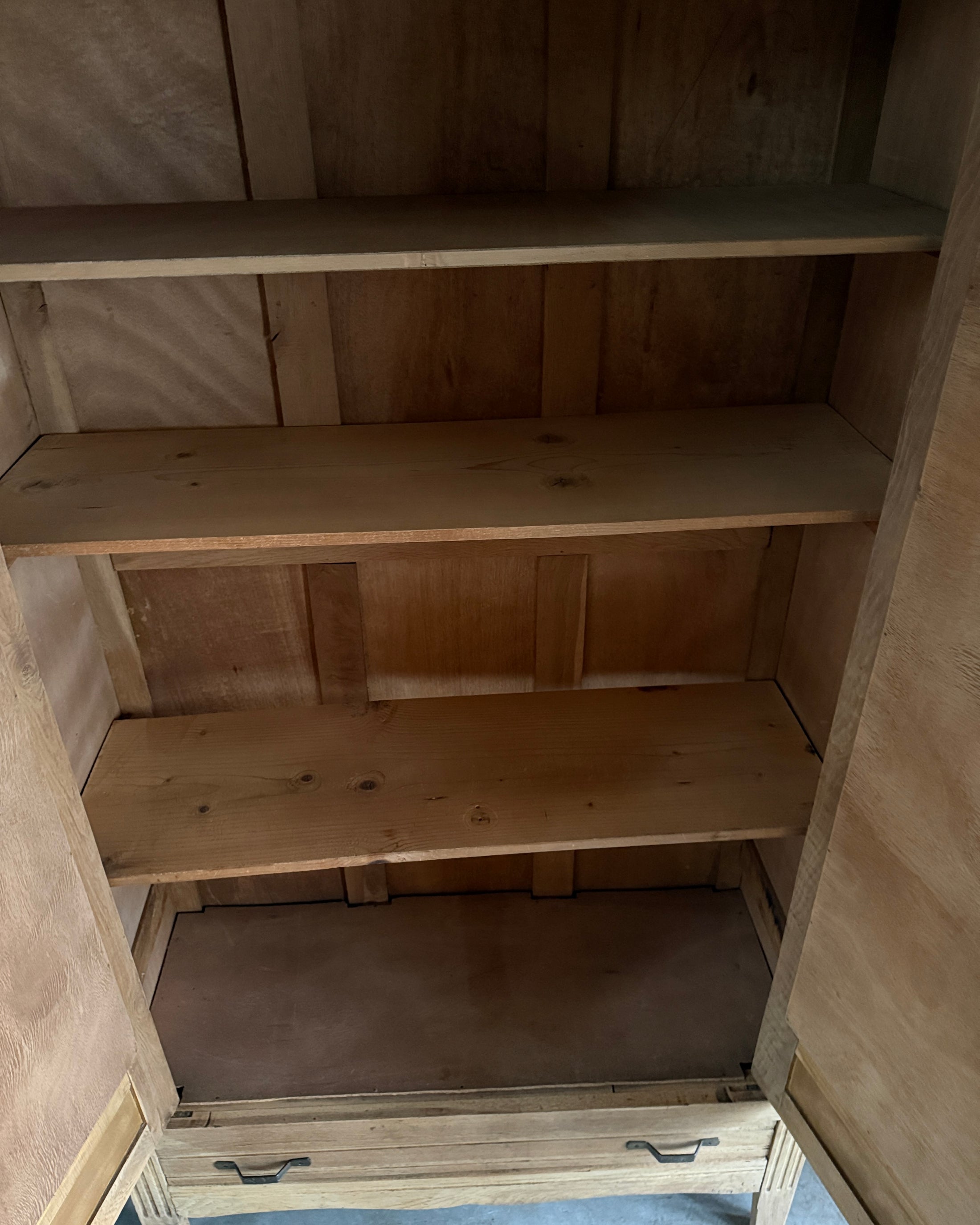 Armoire Art Déco en chêne