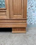 Charger l'image dans la visionneuse de la galerie, Armoire Art Déco en chêne

