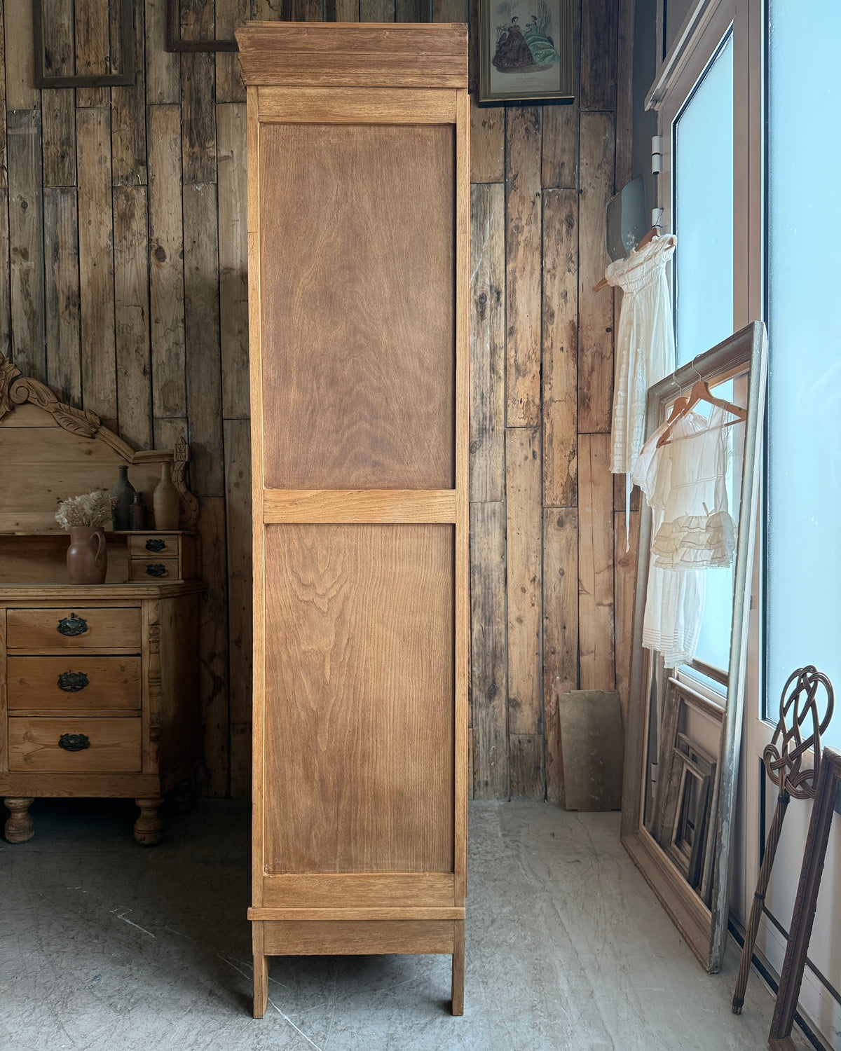 Armoire Art Déco trois portes en chêne