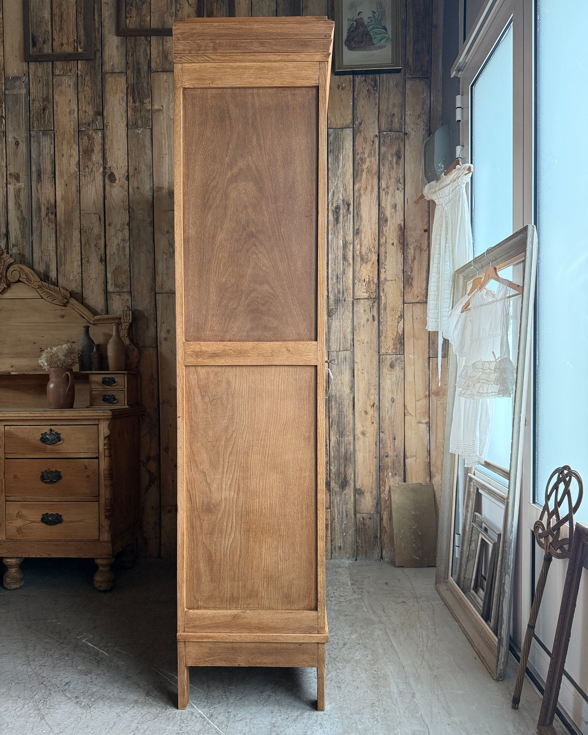 Armoire Art Déco trois portes en chêne