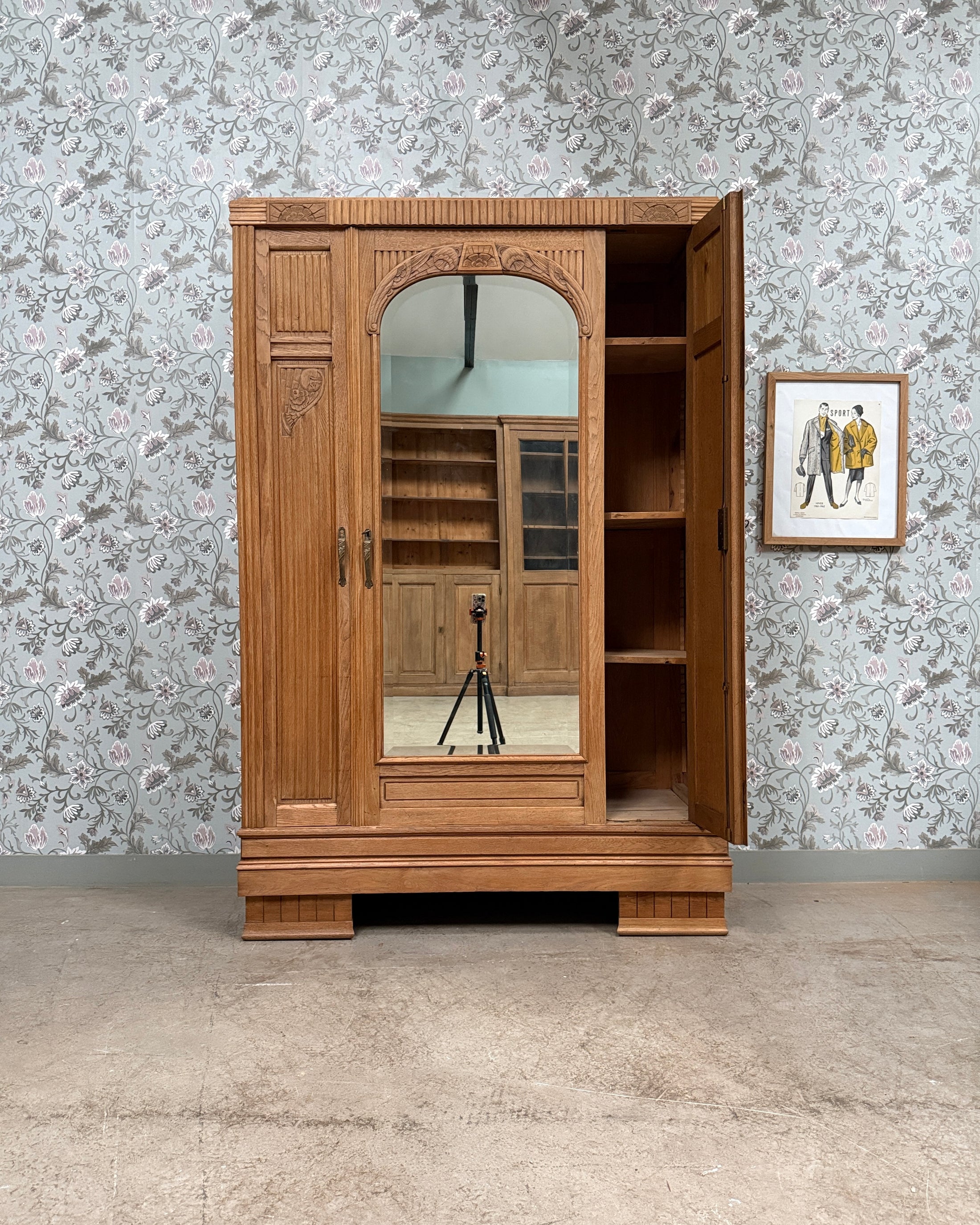 Armoire Art Déco en chêne