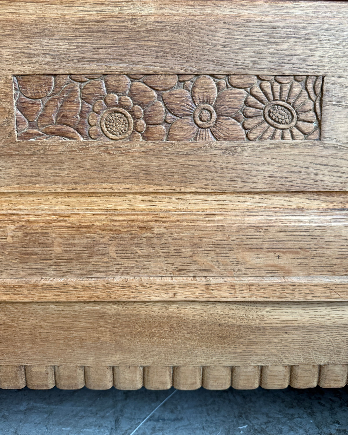 Armoire Art Déco trois portes en chêne