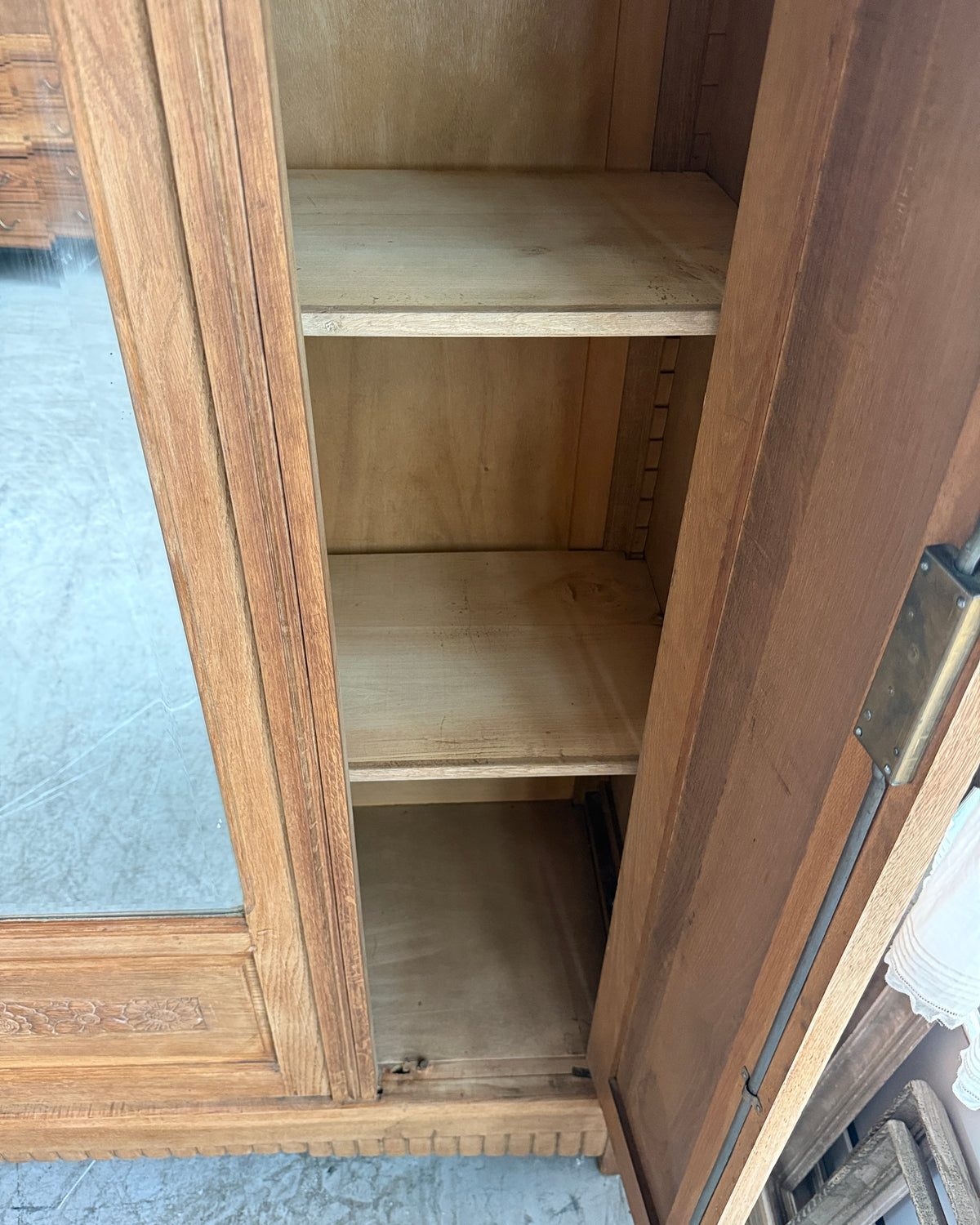 Armoire Art Déco trois portes en chêne