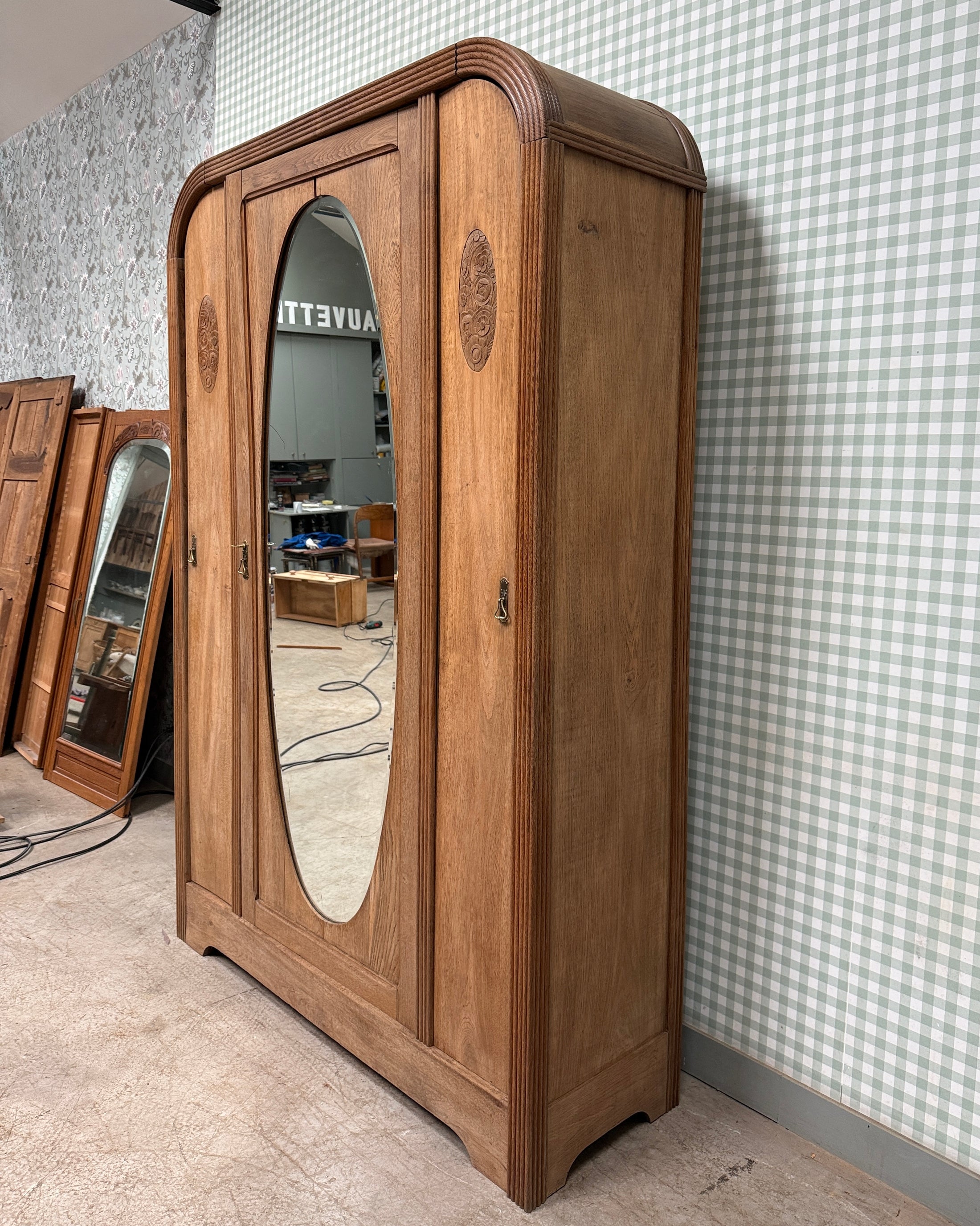 Armoire Art Déco en chêne