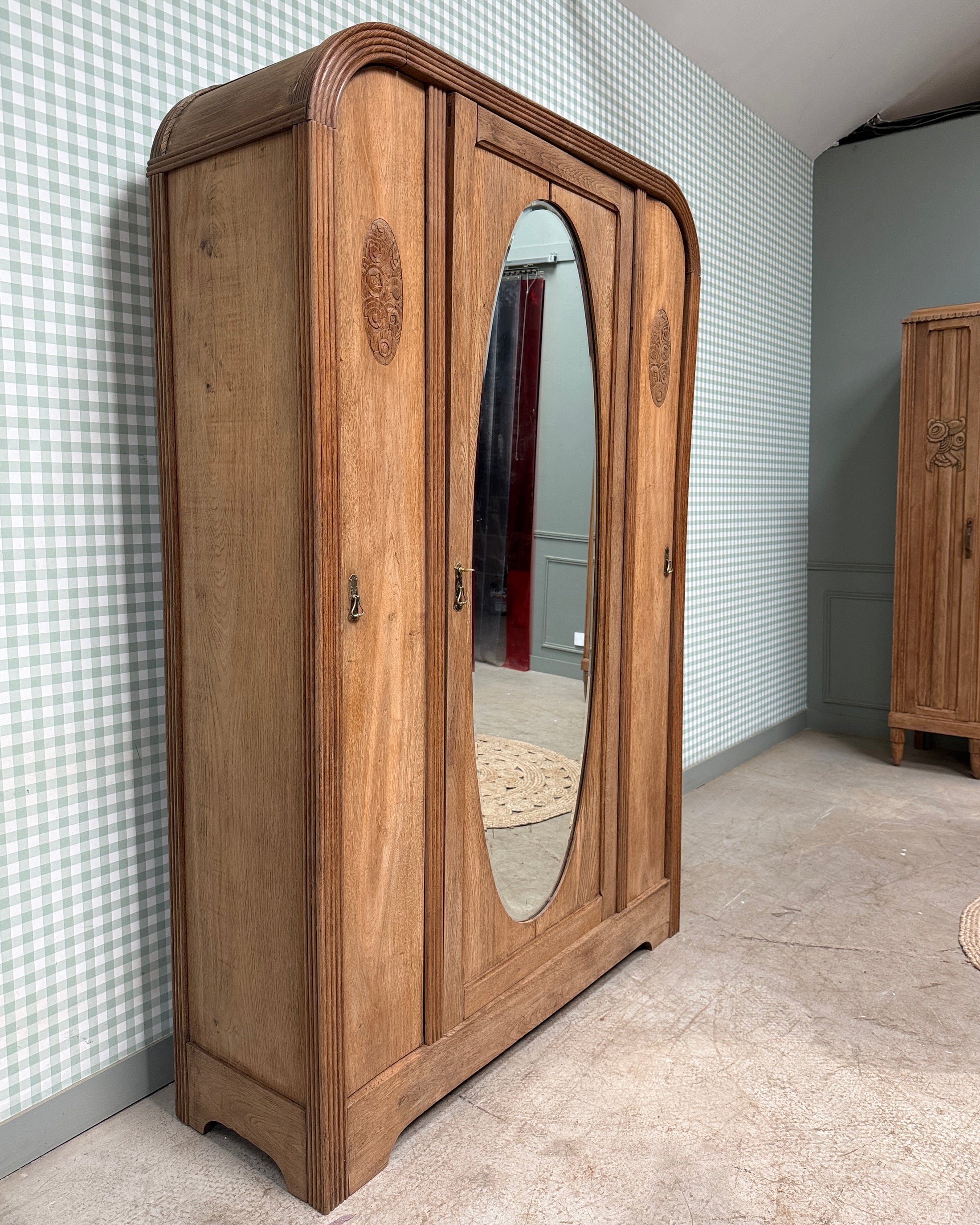 Armoire Art Déco en chêne