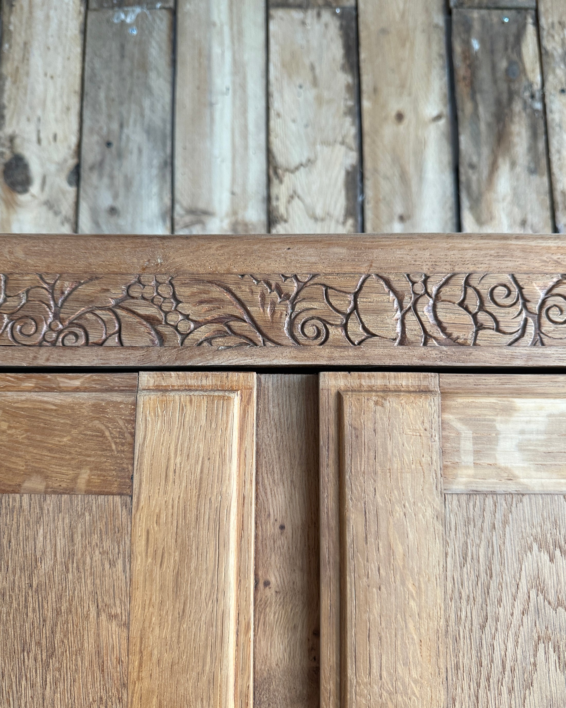 Armoire Art Déco en chêne avec penderie