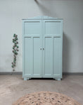 Charger l'image dans la visionneuse de la galerie, Armoire Art Déco peinte
