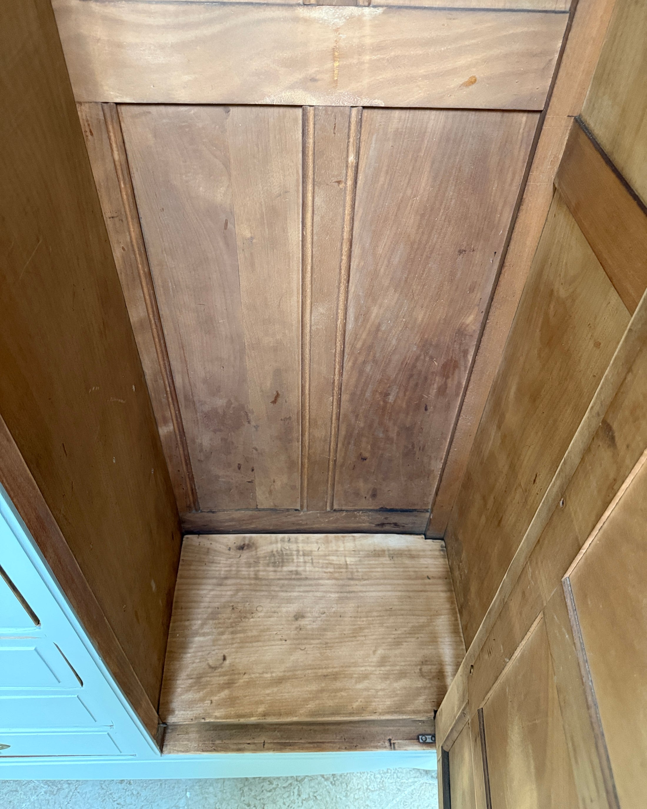 Grande armoire Art Nouveau