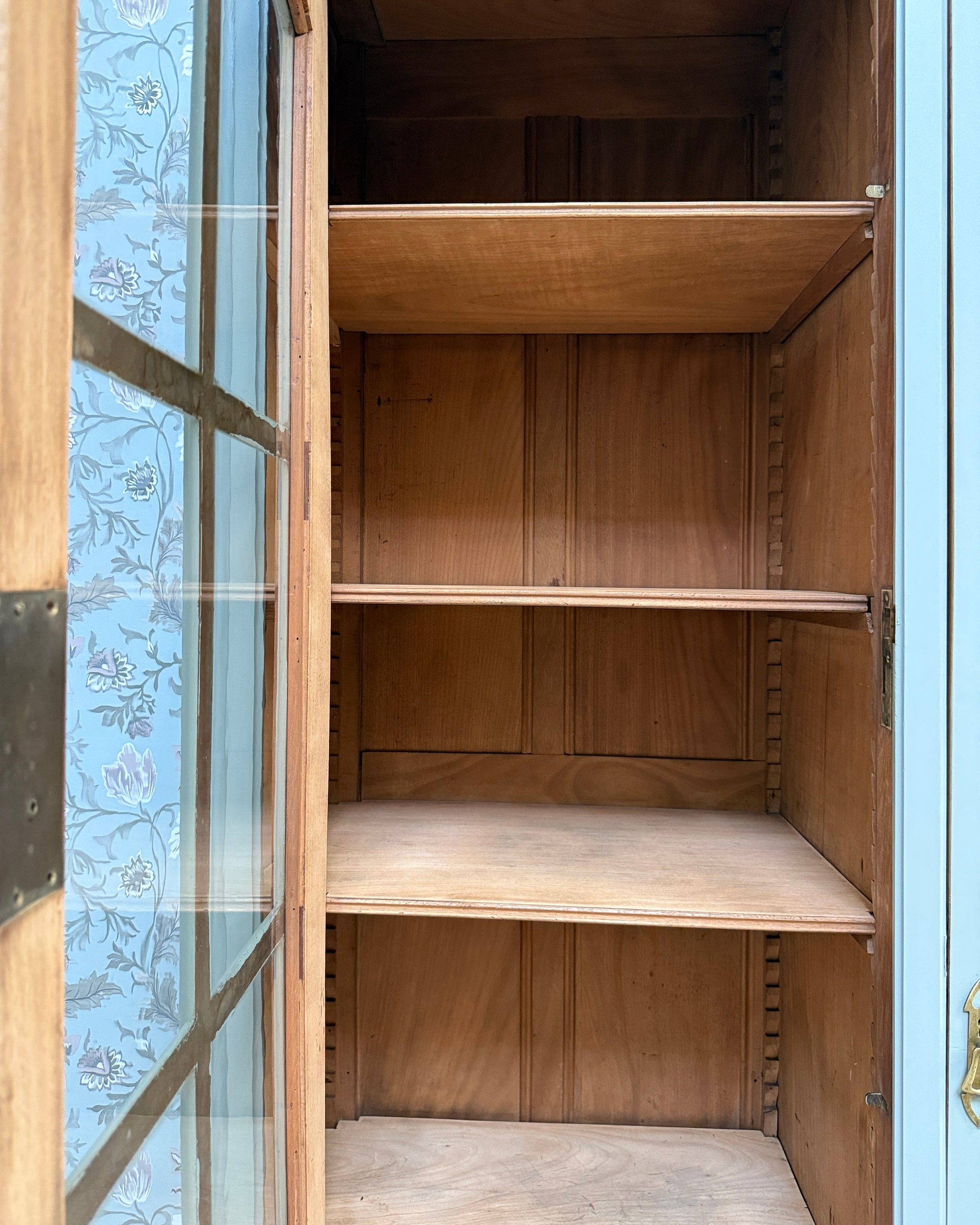 Grande armoire Art Nouveau