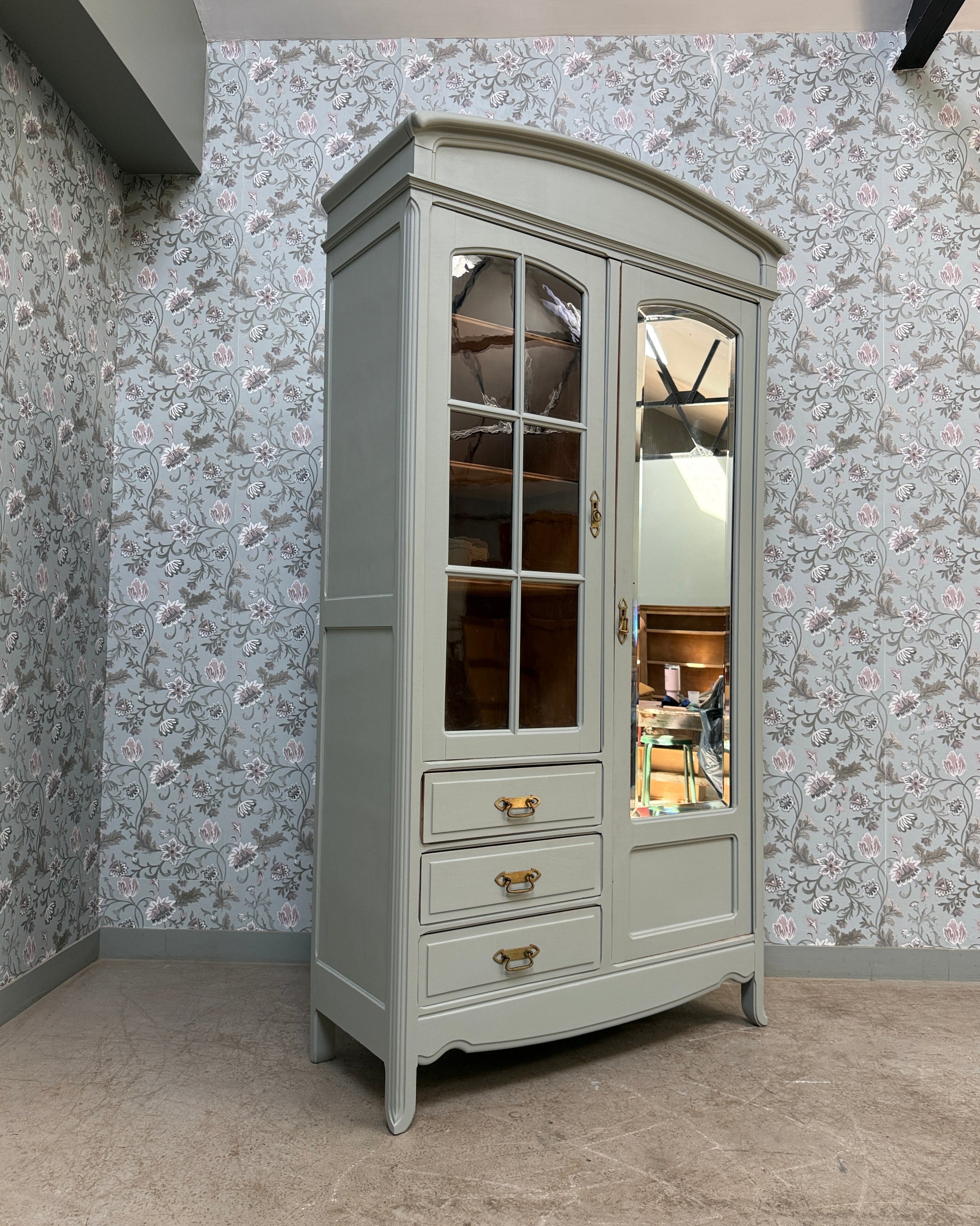 Grande armoire Art Nouveau