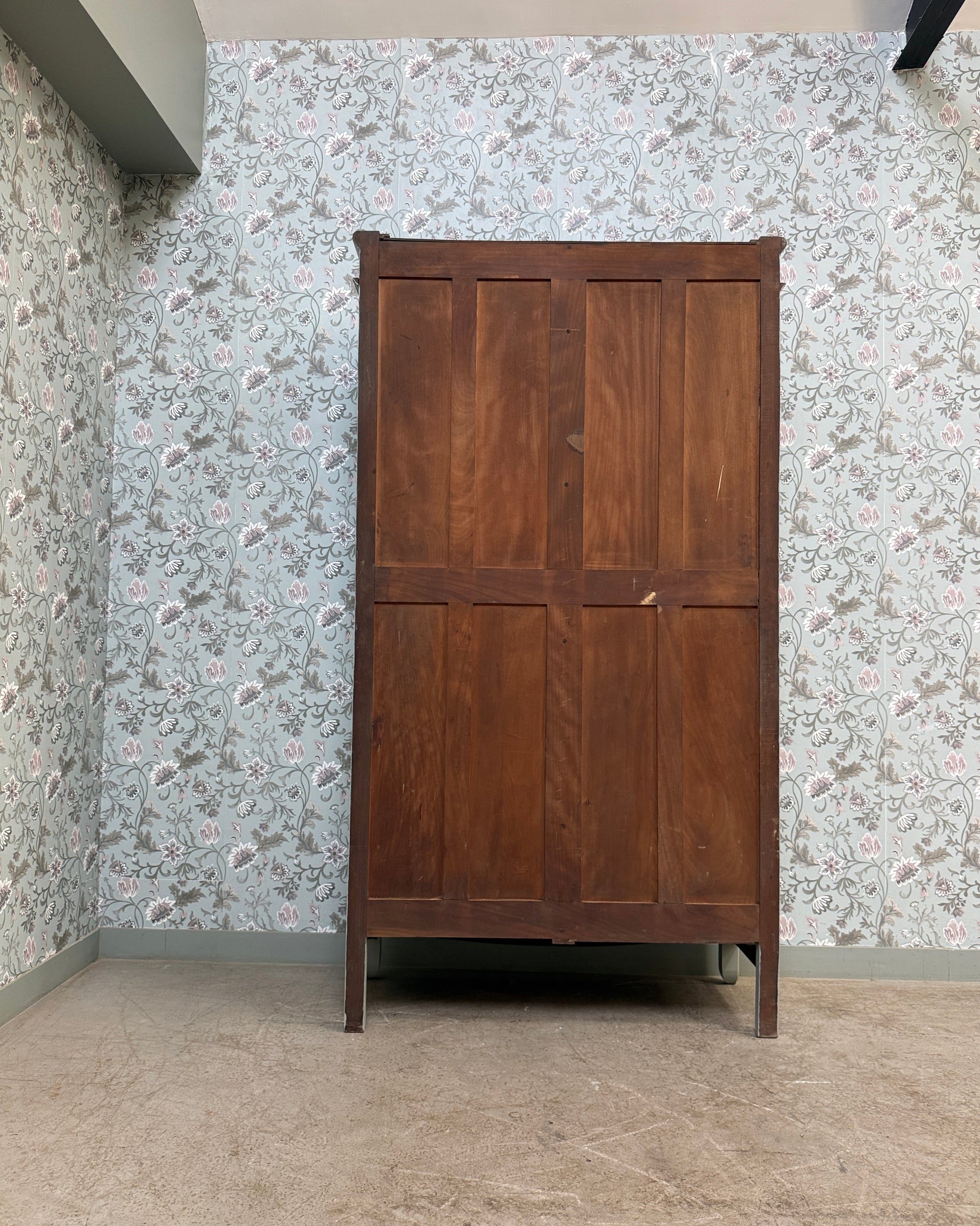 Grande armoire Art Nouveau