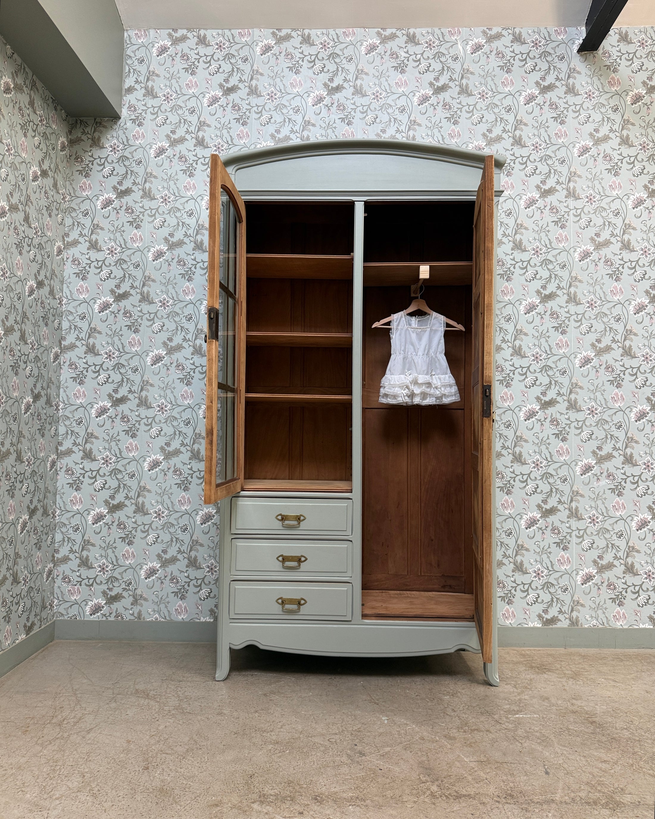 Grande armoire Art Nouveau