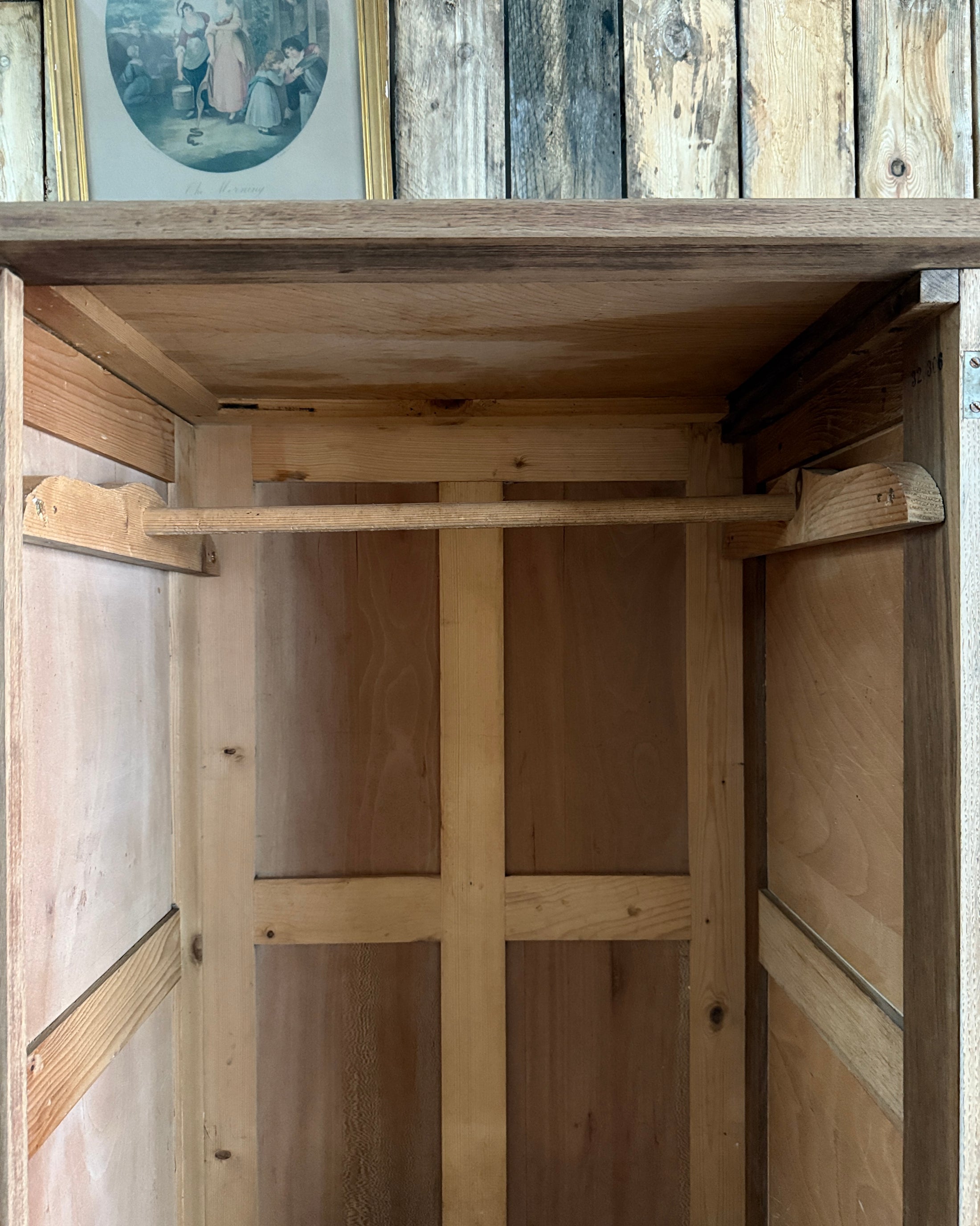 Armoire René Gabriel rénovée