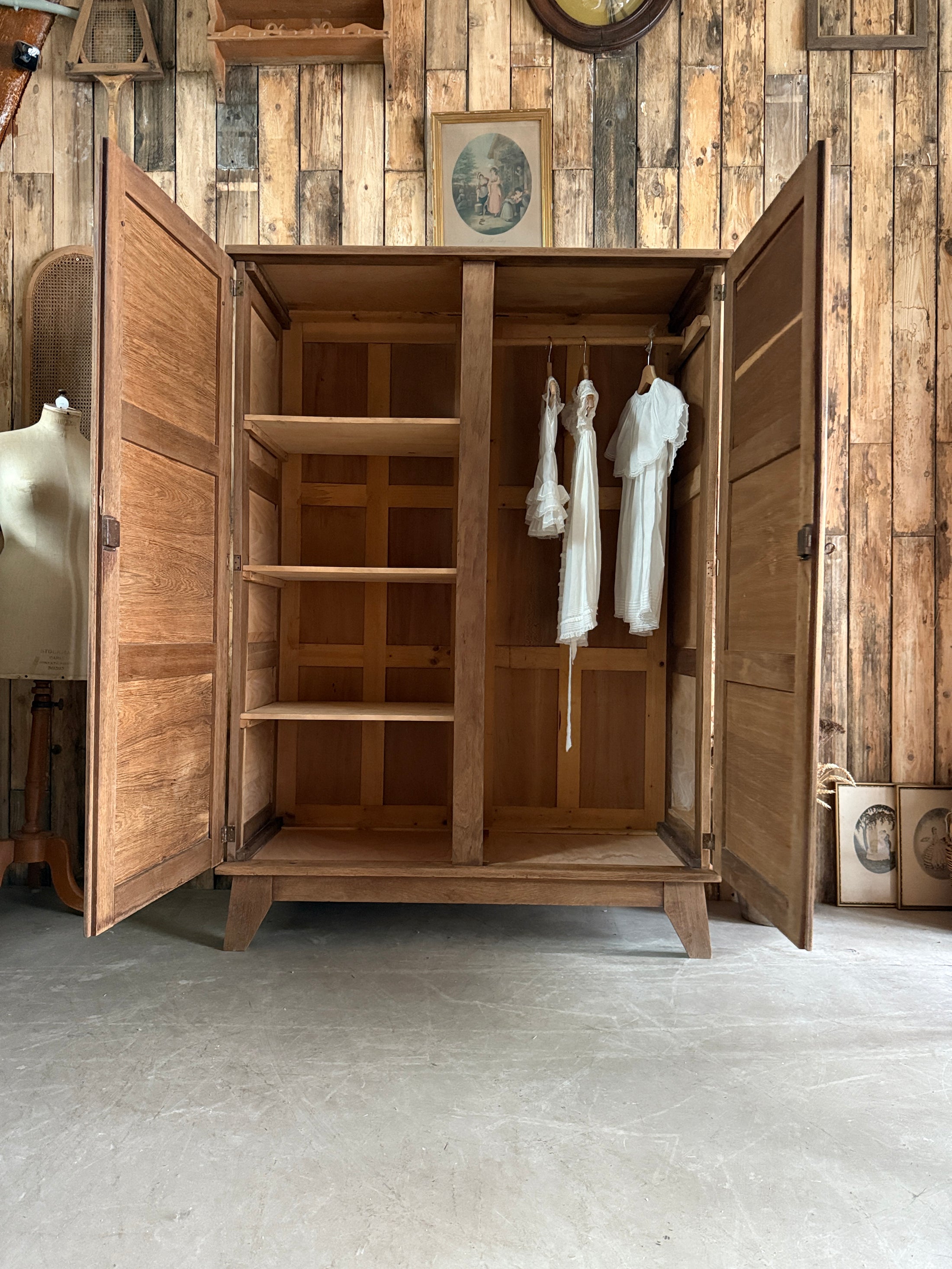 Armoire René Gabriel rénovée