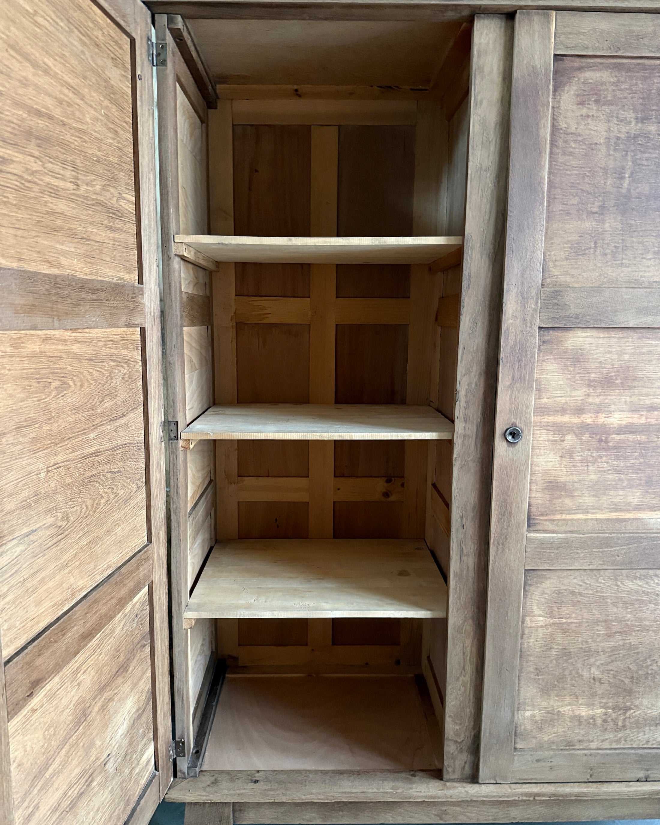 Armoire René Gabriel rénovée