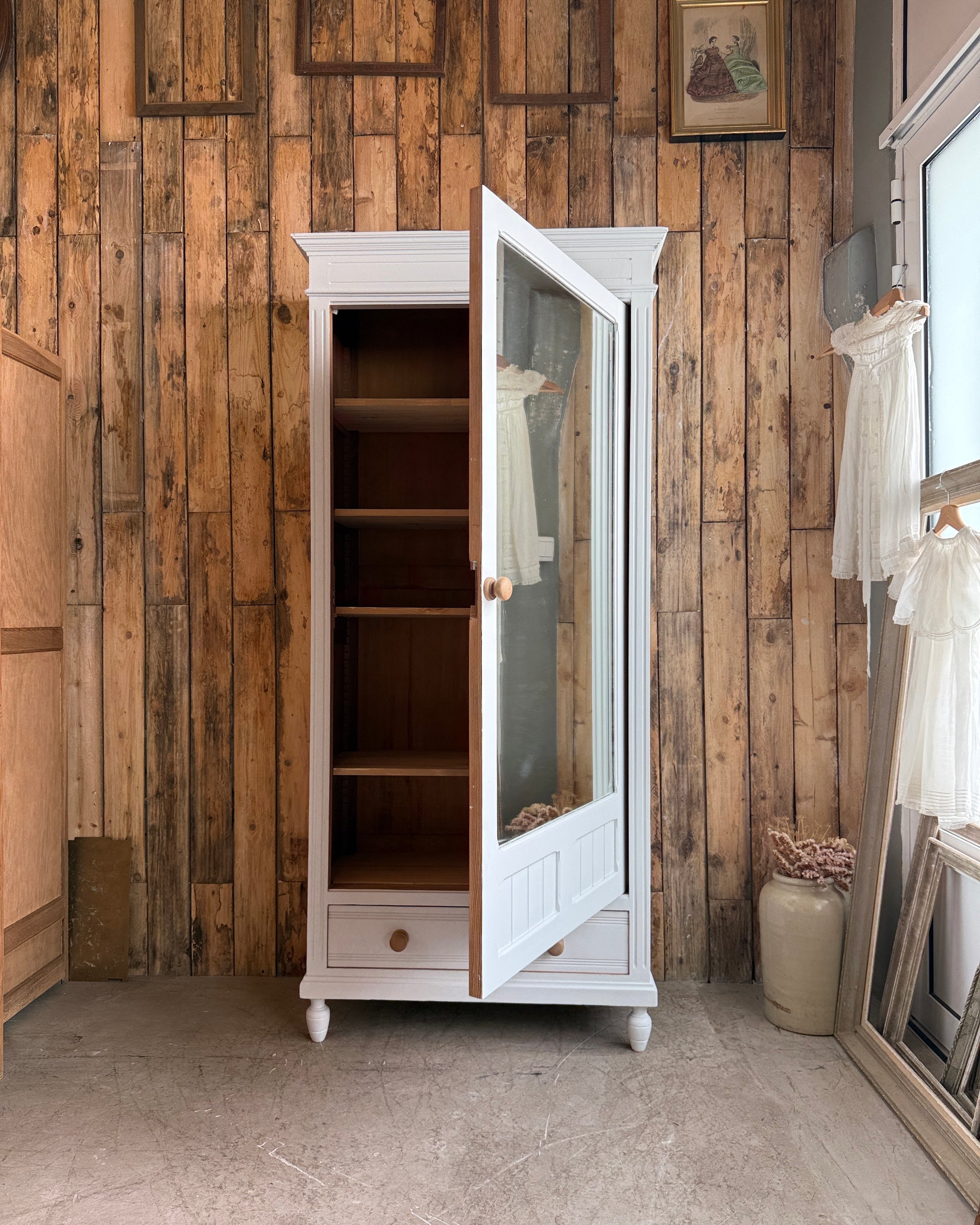 Armoire à glace ancienne blanche