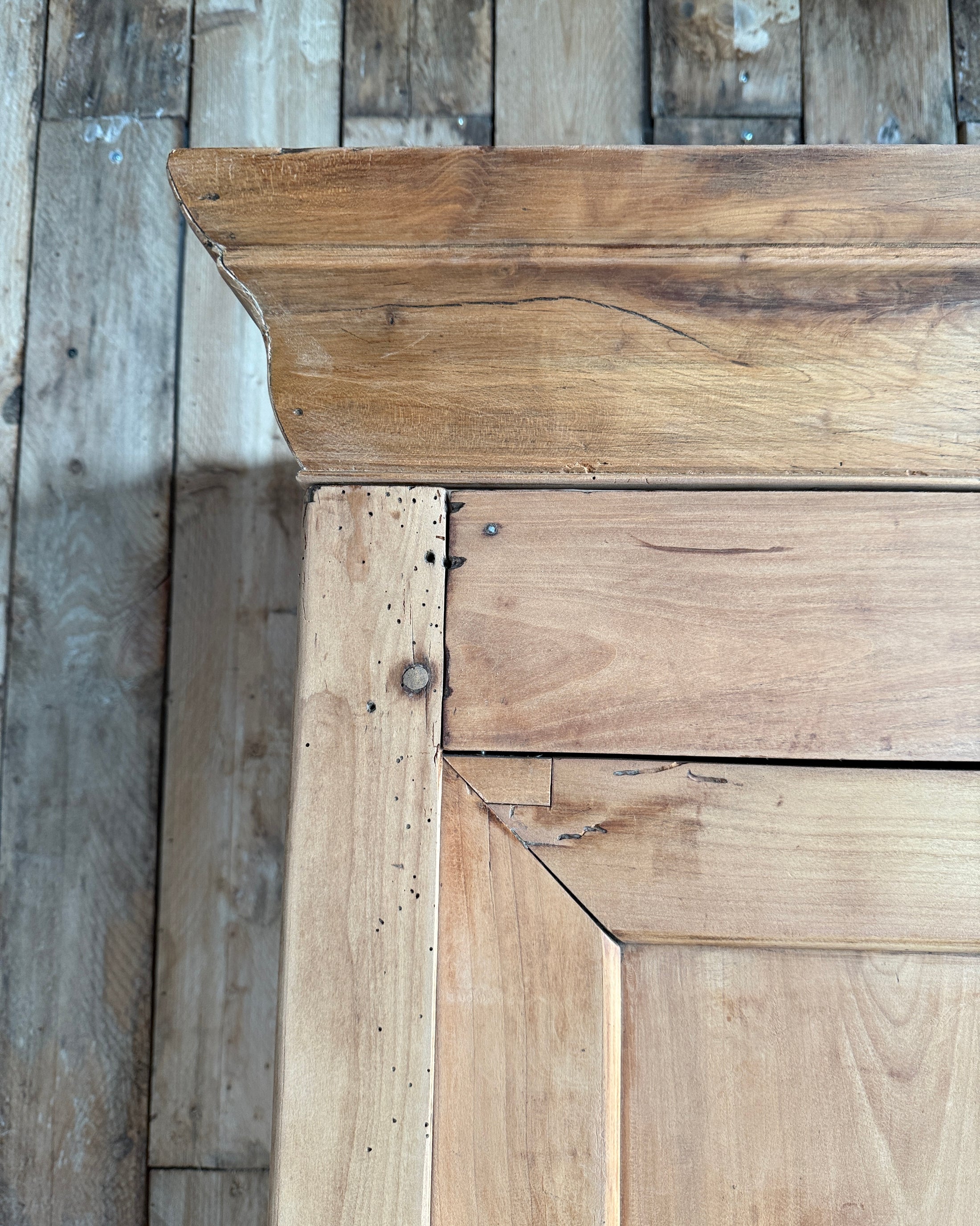 Petite armoire ancienne