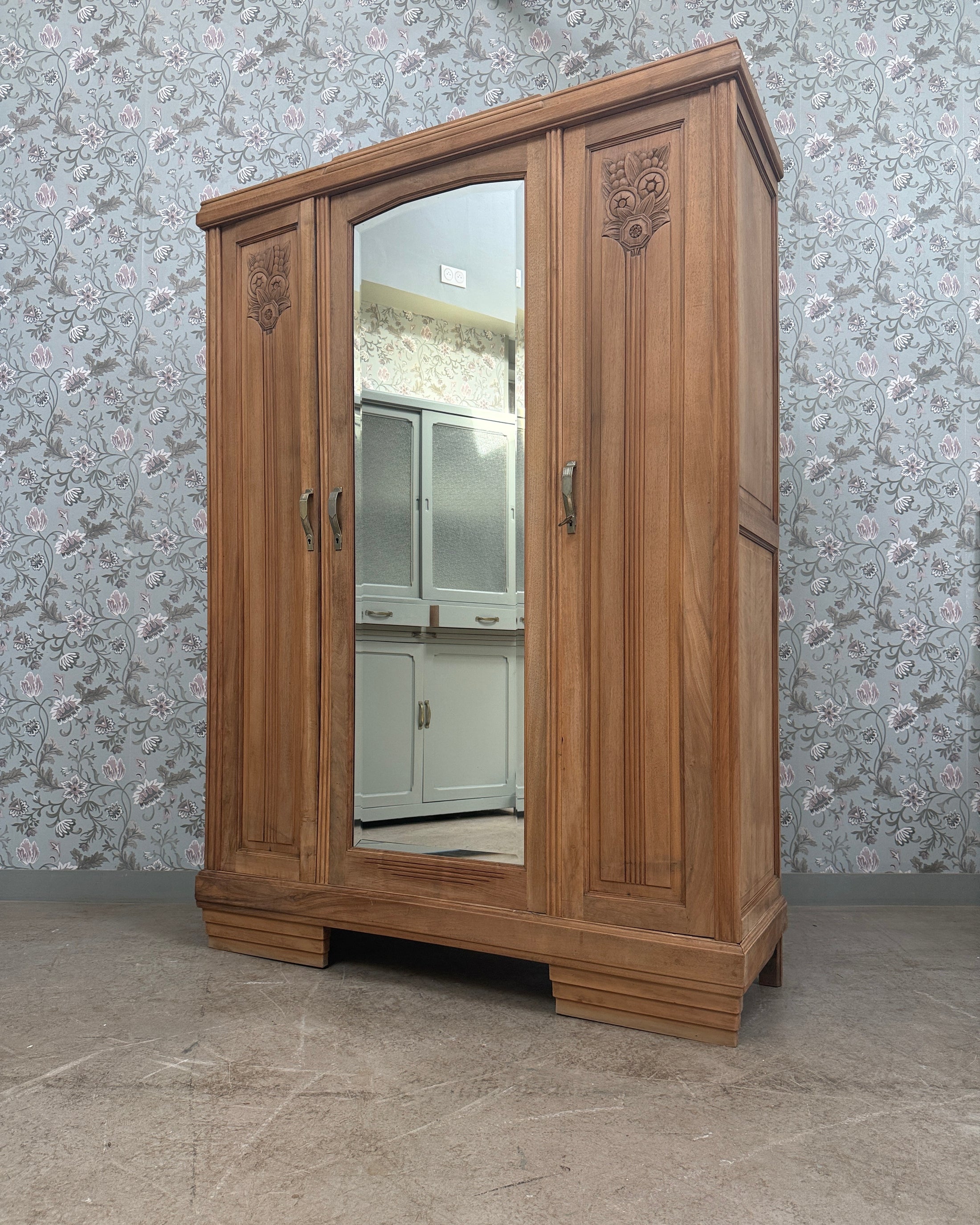 Armoire Art Déco trois portes