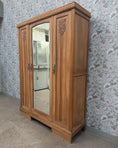 Charger l'image dans la visionneuse de la galerie, Armoire Art Déco trois portes
