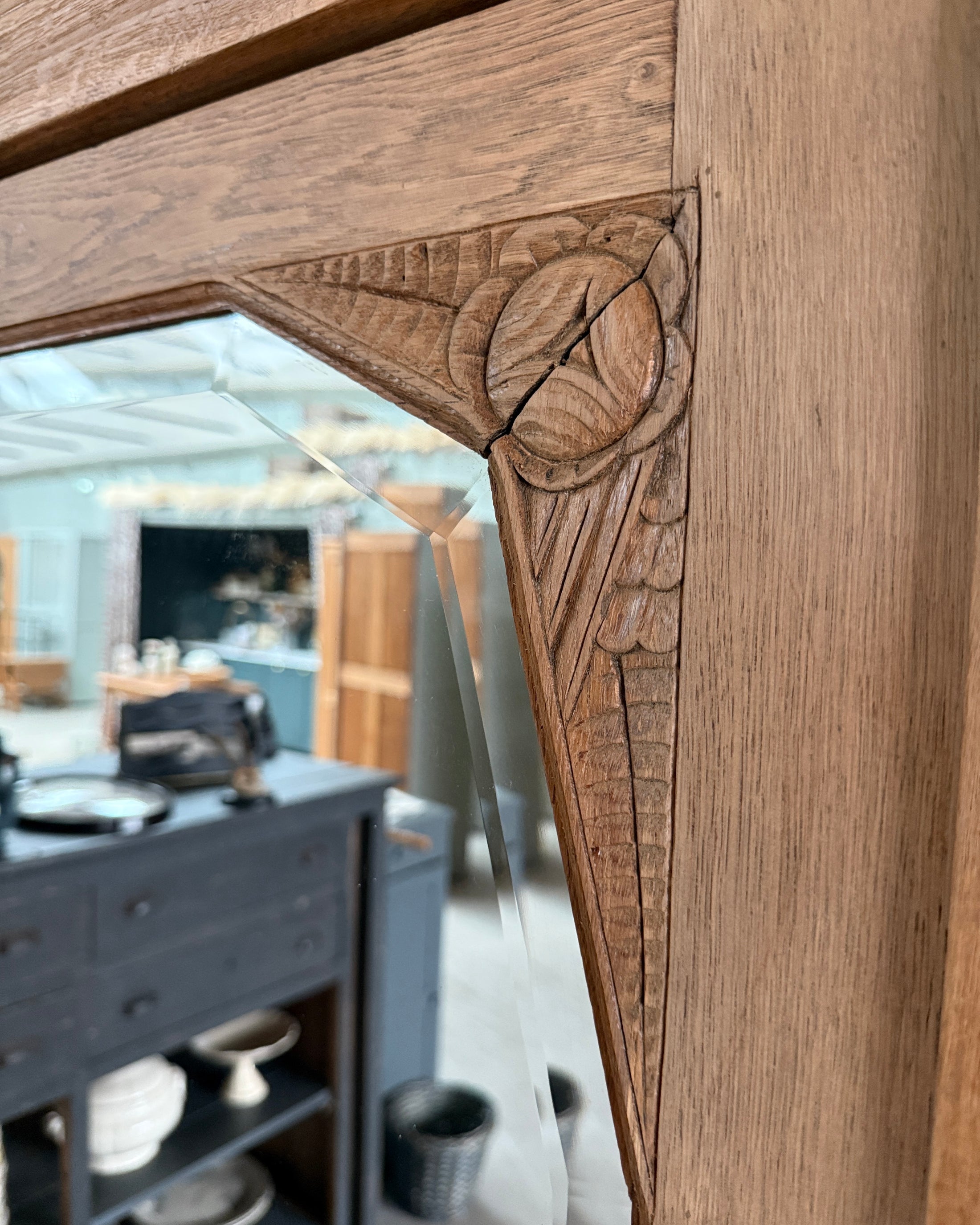 Armoire Art Déco trois portes en chêne