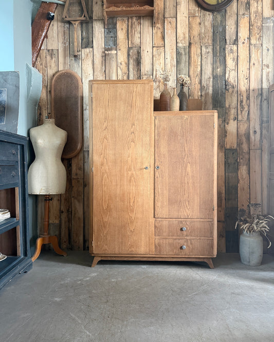 Armoire asymétrique Art Déco