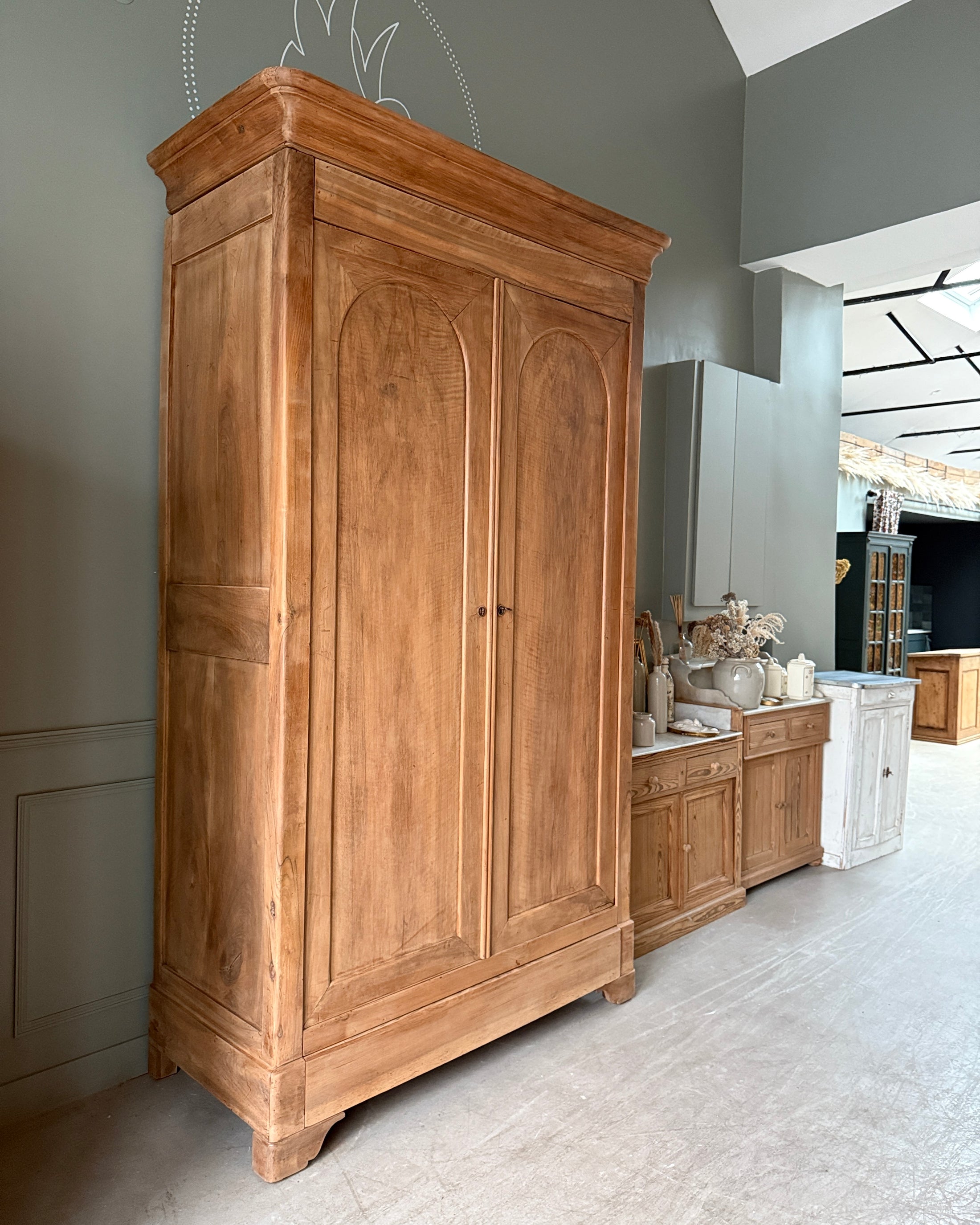 Grande armoire de mariage