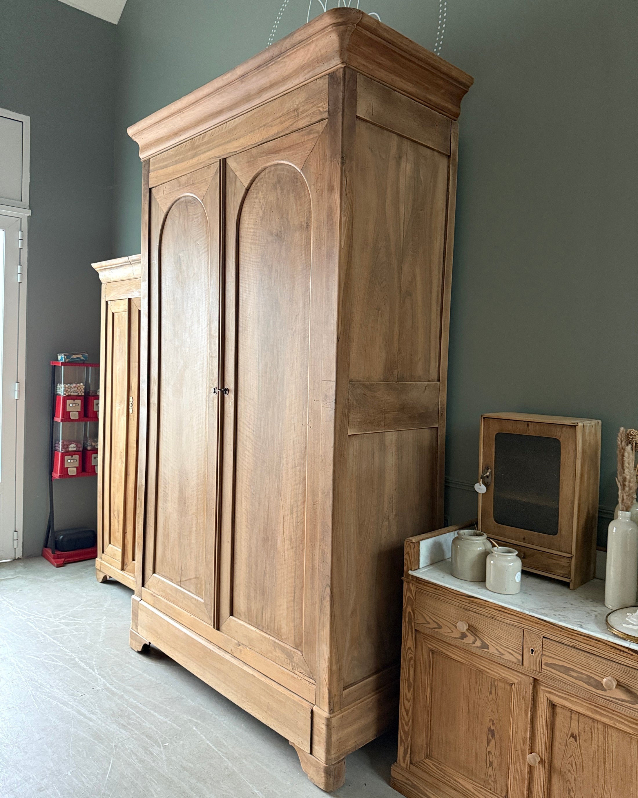 Grande armoire de mariage