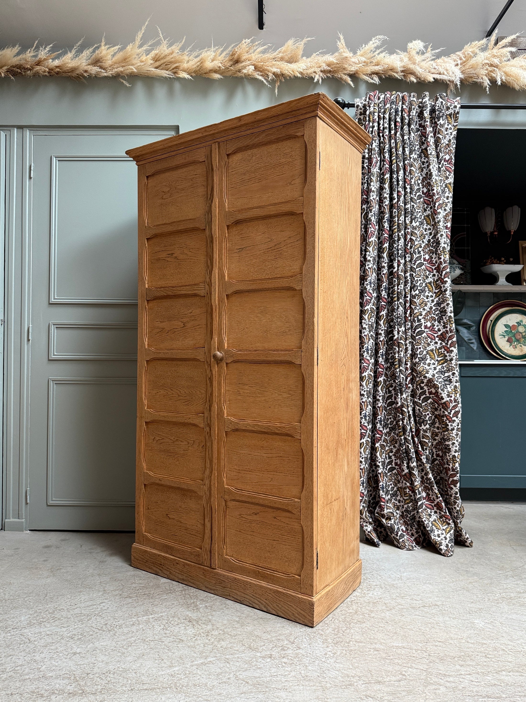 Armoire de notaire en chêne