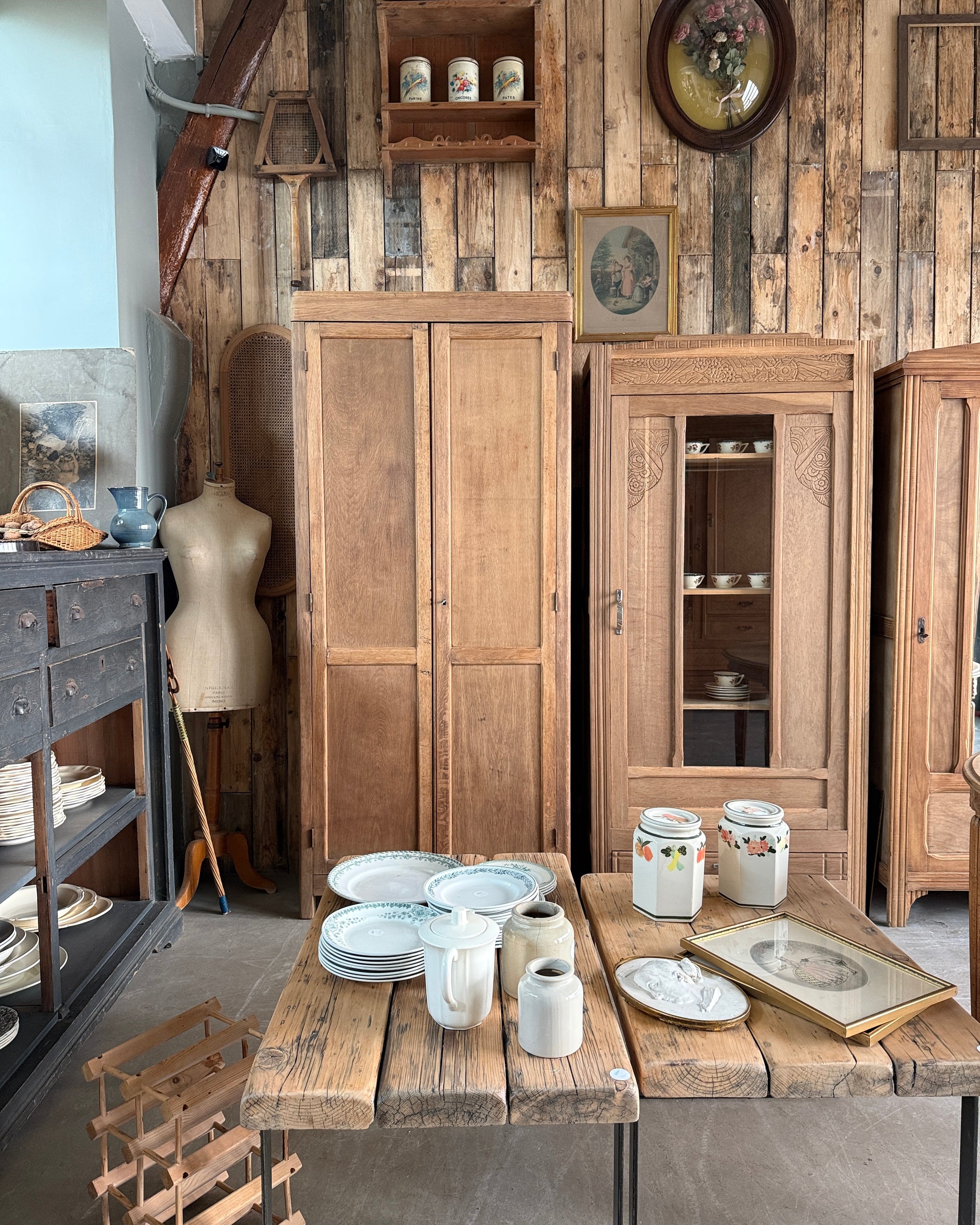 Armoire parisienne scolaire en chêne