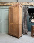 Charger l'image dans la visionneuse de la galerie, Armoire parisienne scolaire en chêne

