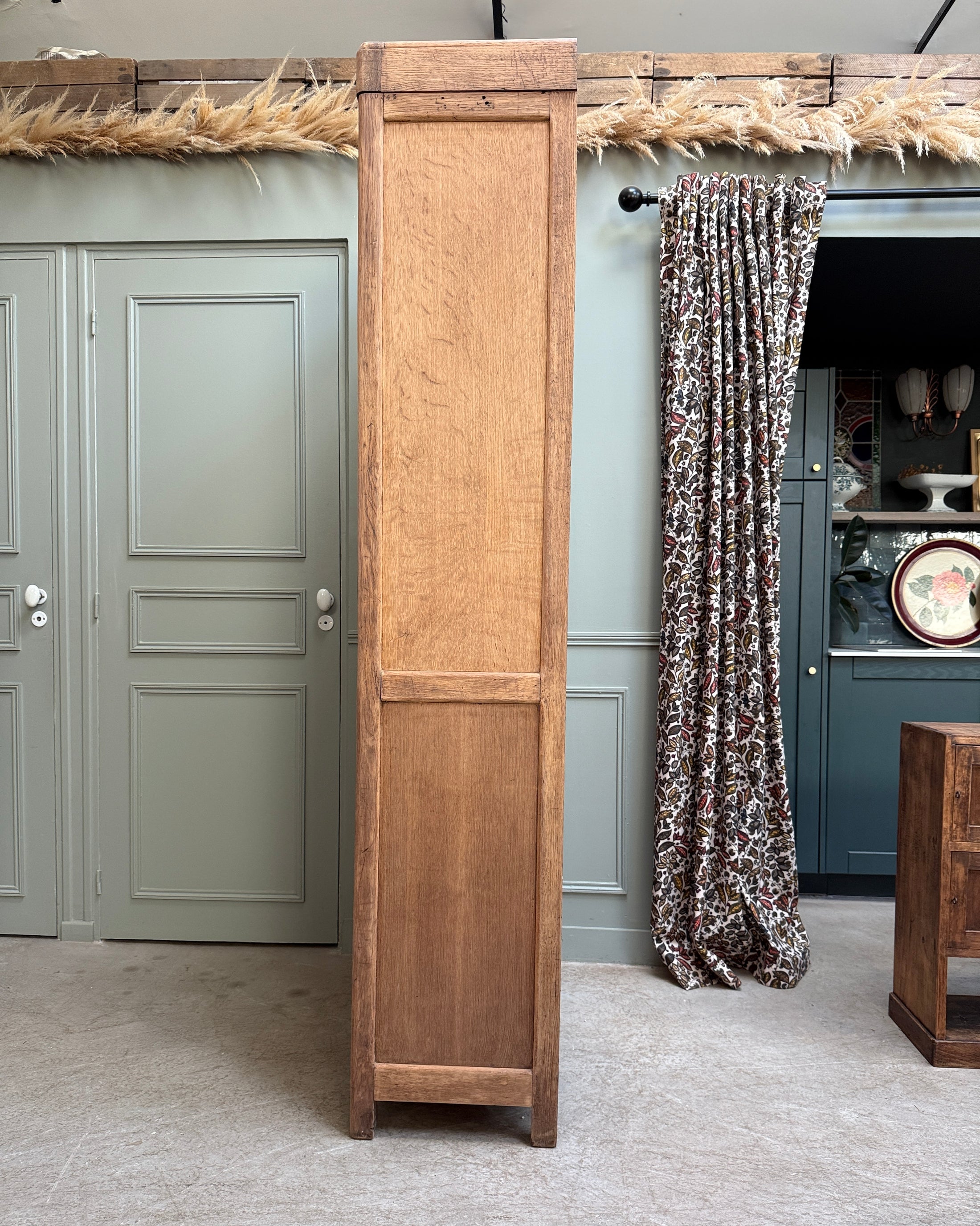 Armoire parisienne scolaire en chêne