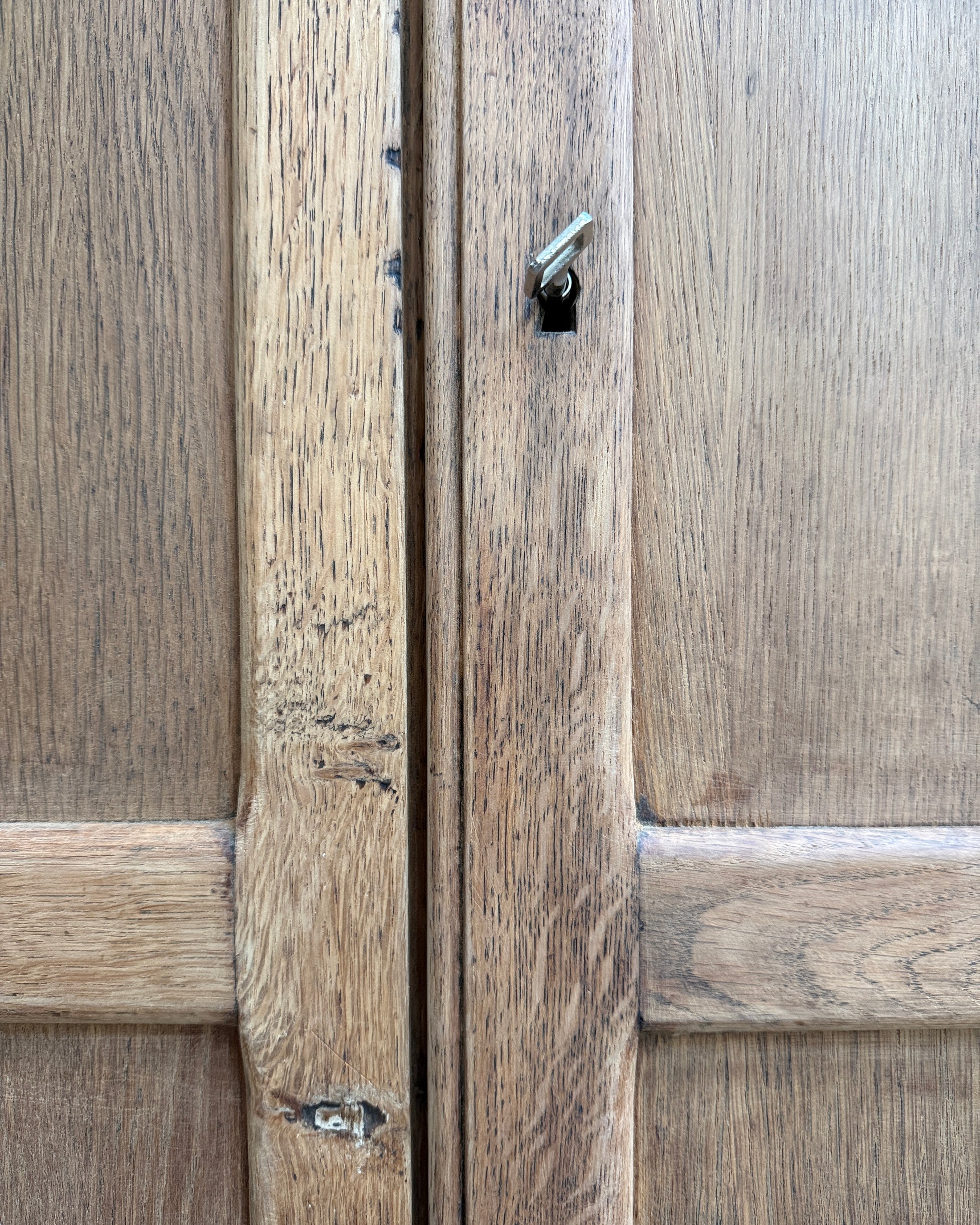 Armoire parisienne scolaire en chêne