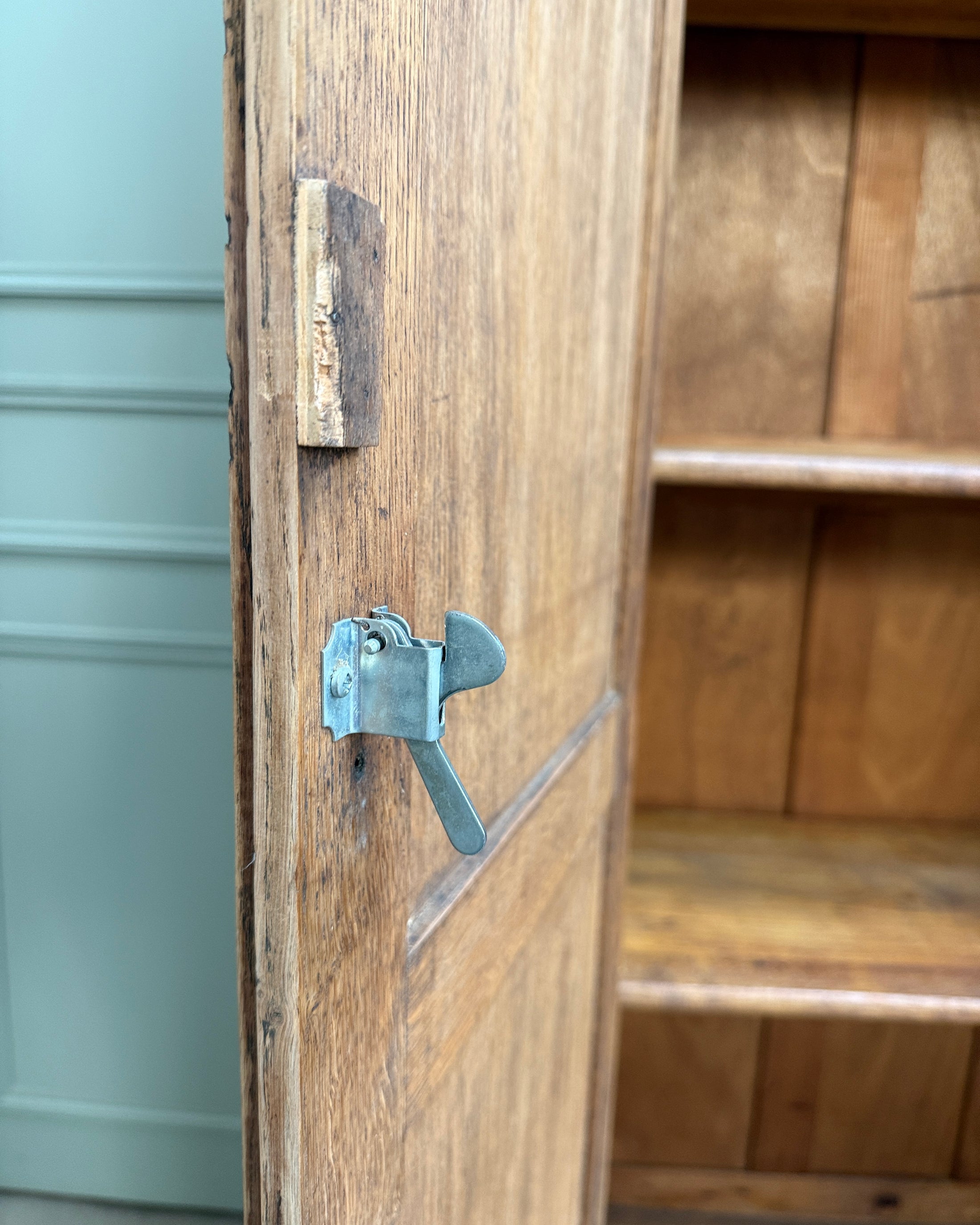 Armoire parisienne scolaire en chêne