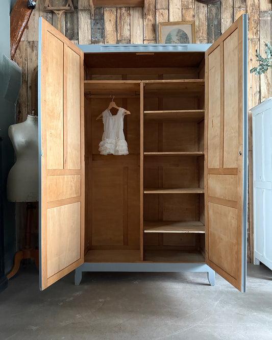Armoire parisienne Art Déco grise