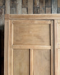 Charger l'image dans la visionneuse de la galerie, Armoire Art Déco avec penderie et tiroir
