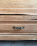 Charger l'image dans la visionneuse de la galerie, Armoire Art Déco avec penderie et tiroir
