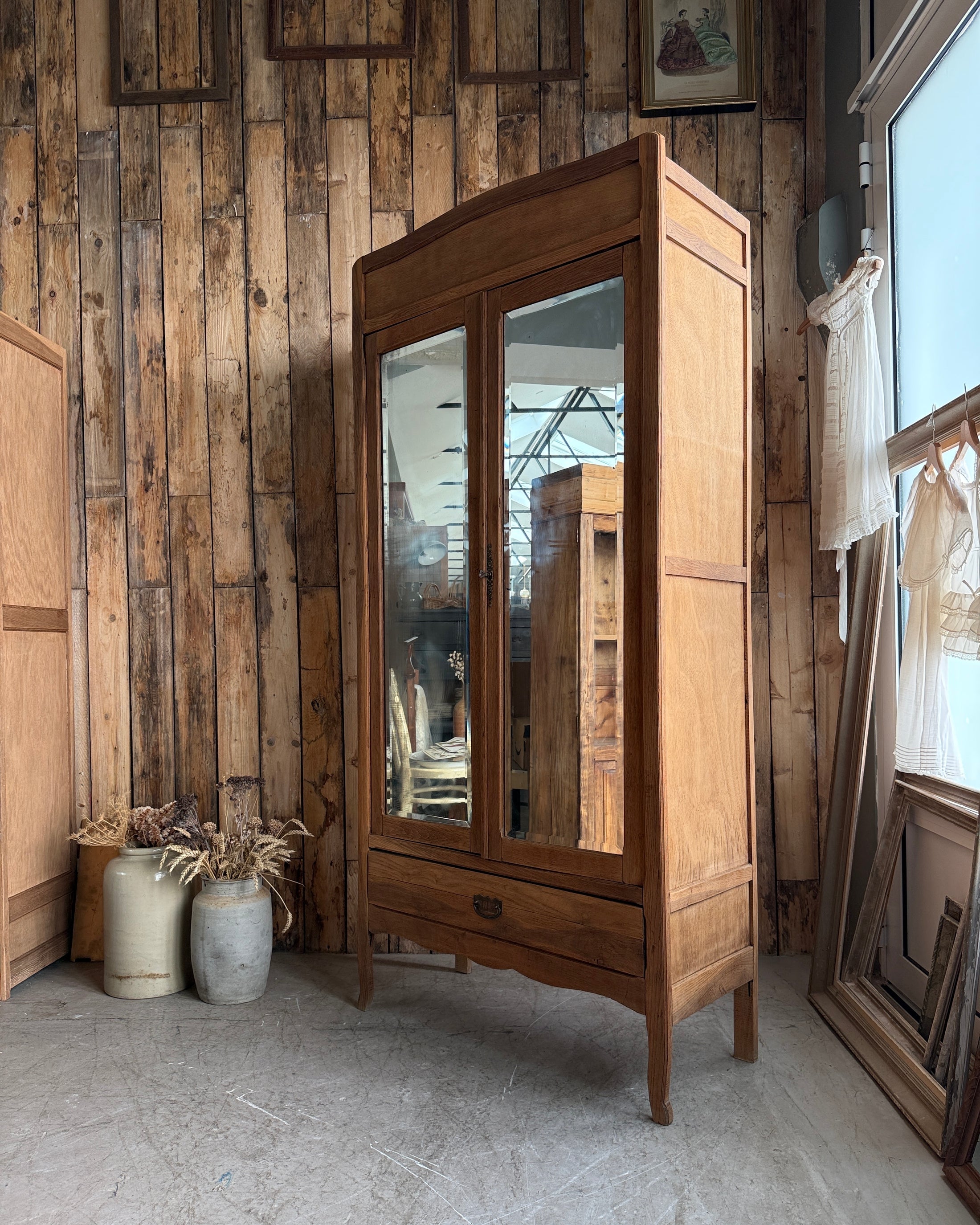 Armoire parisienne Art Déco en chêne