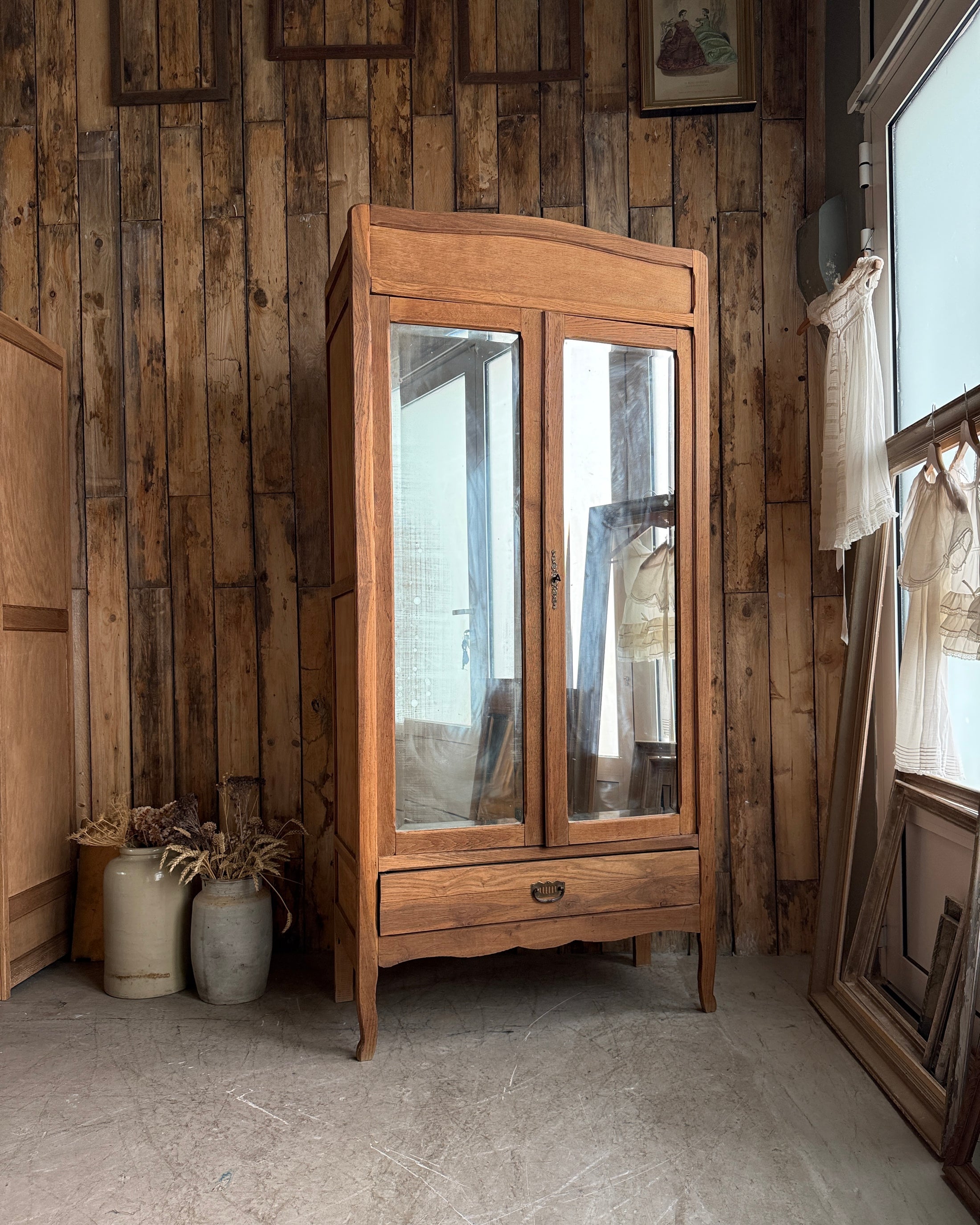 Armoire parisienne Art Déco en chêne
