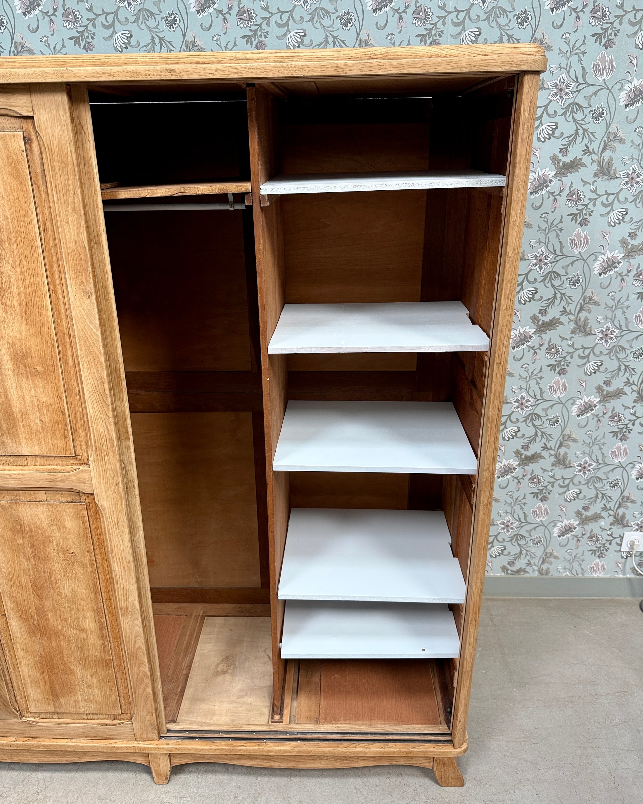 Armoire parisienne double avec penderie