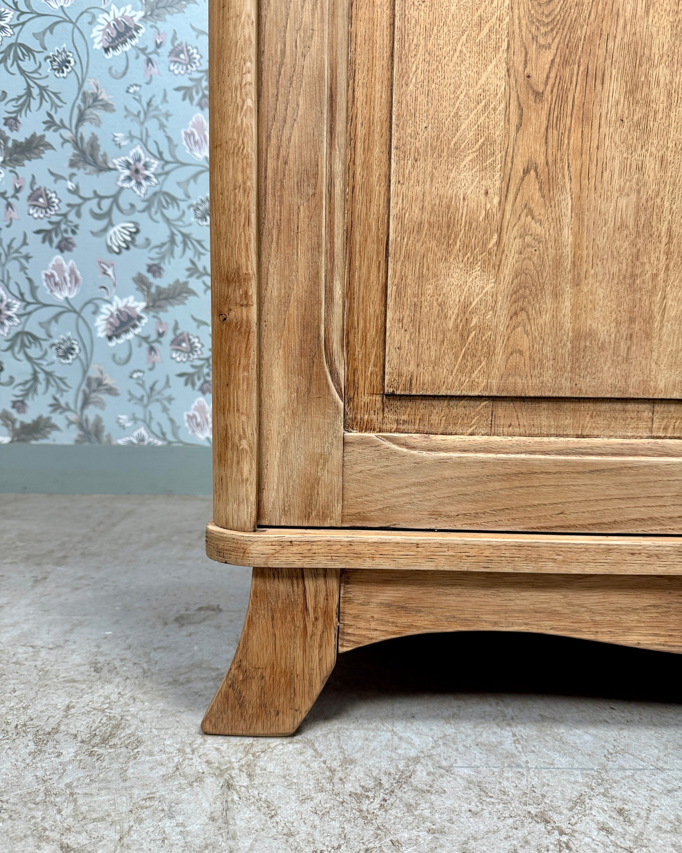 Armoire parisienne double avec penderie