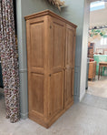 Charger l'image dans la visionneuse de la galerie, Armoire parisienne en chêne
