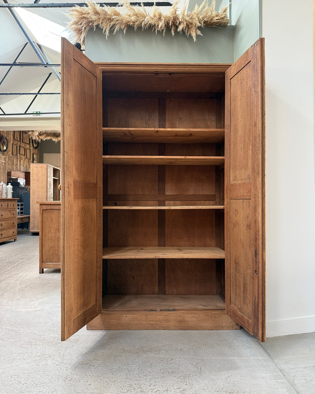Armoire parisienne en chêne