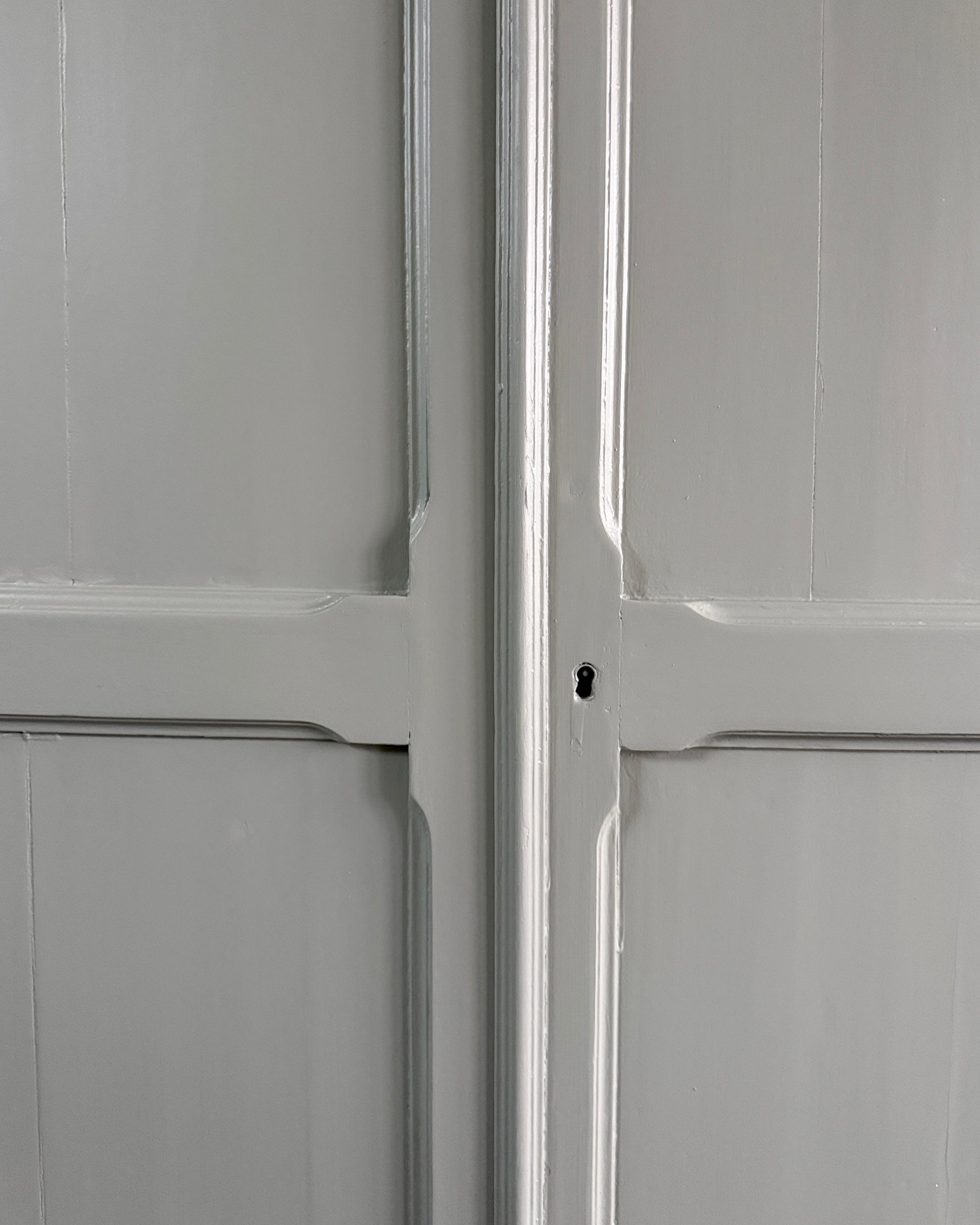 Armoire parisienne verte