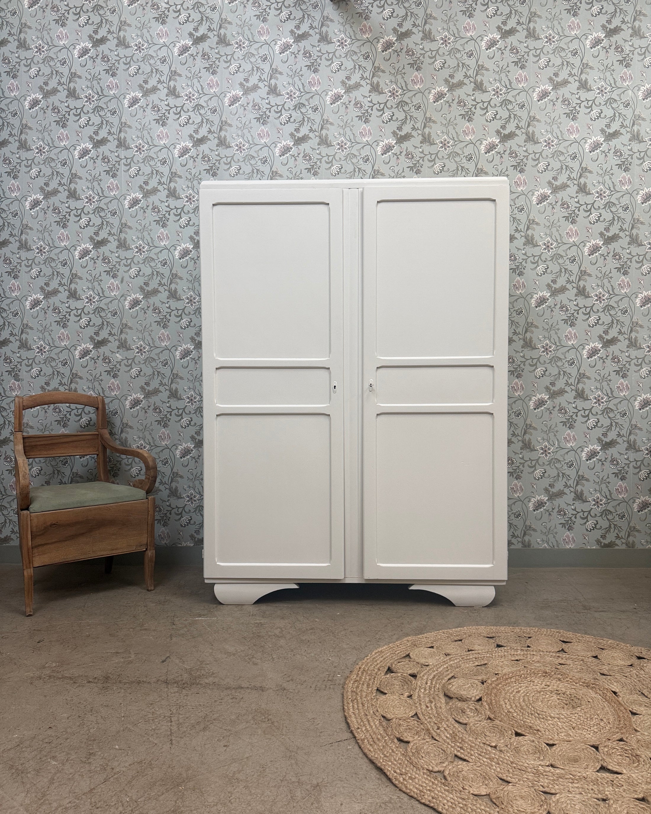 Armoire années 50 blanc cassé