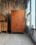 Charger l'image dans la visionneuse de la galerie, Armoire vintage vert de gris
