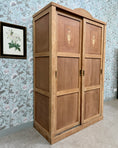 Charger l'image dans la visionneuse de la galerie, Armoire Art Déco aux portes coulissantes
