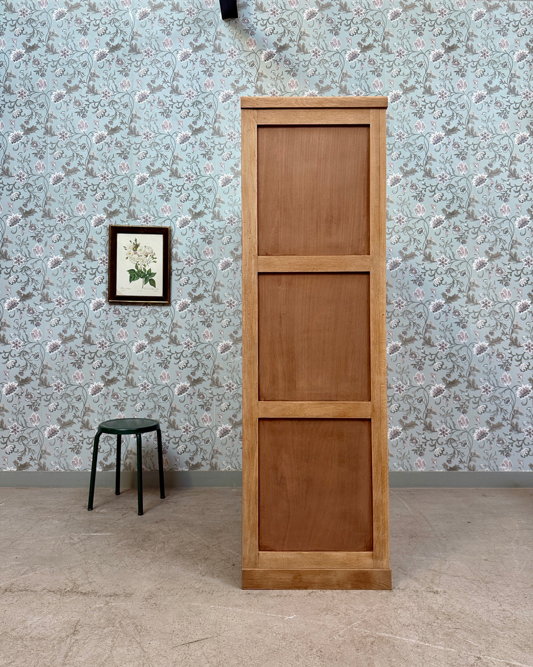 Armoire Art Déco aux portes coulissantes