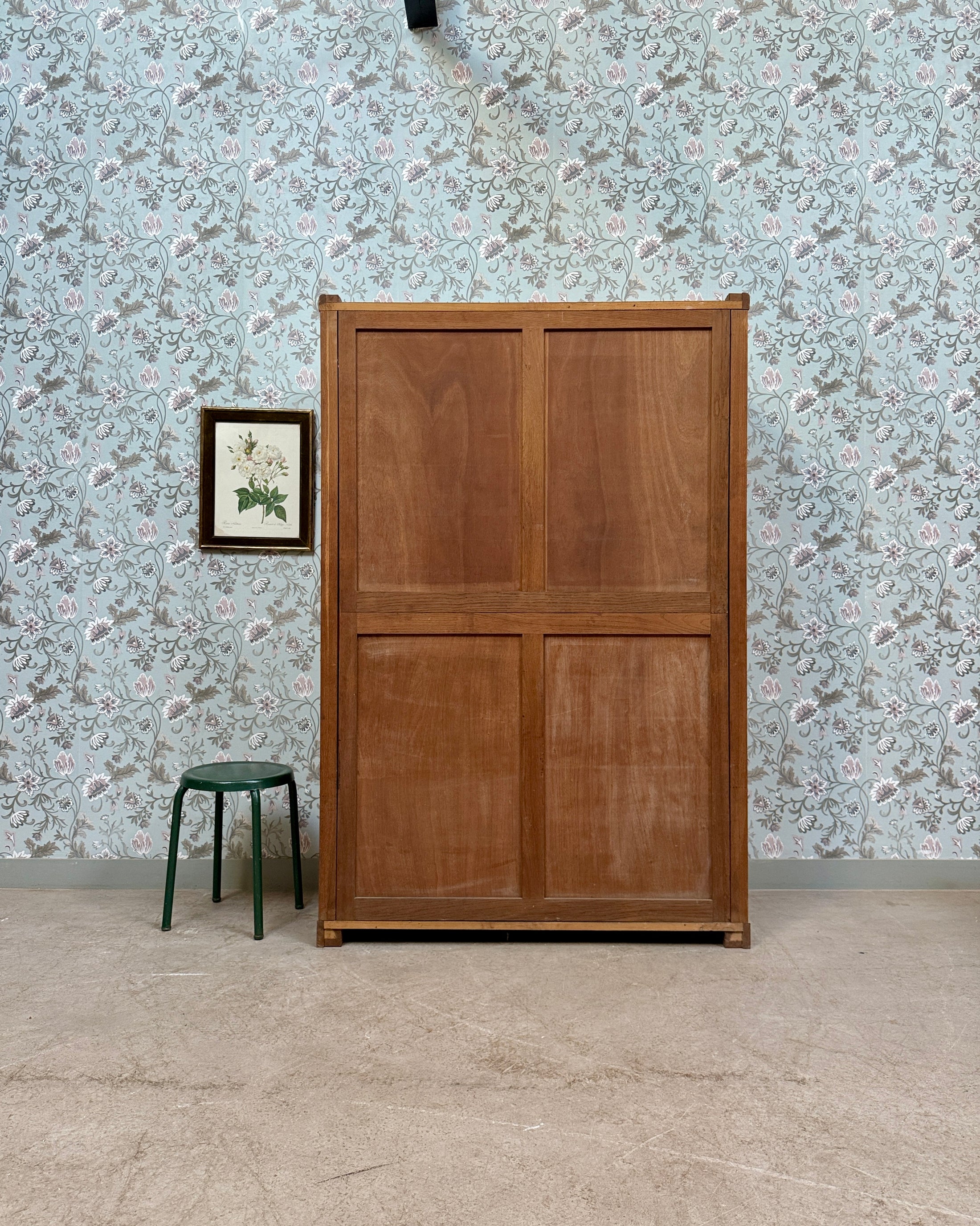 Armoire Art Déco aux portes coulissantes